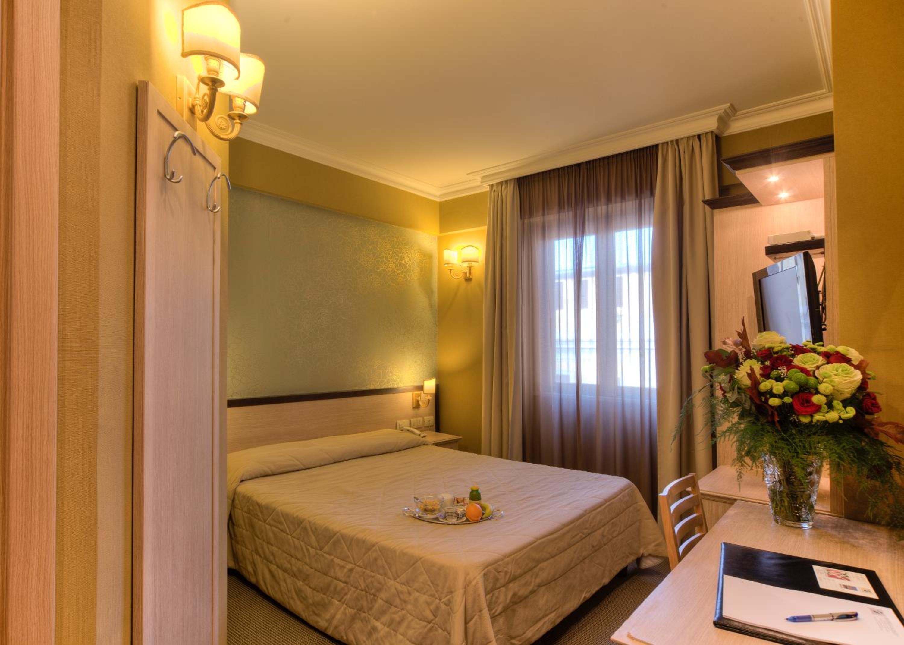 Double or Twin Room photo 1