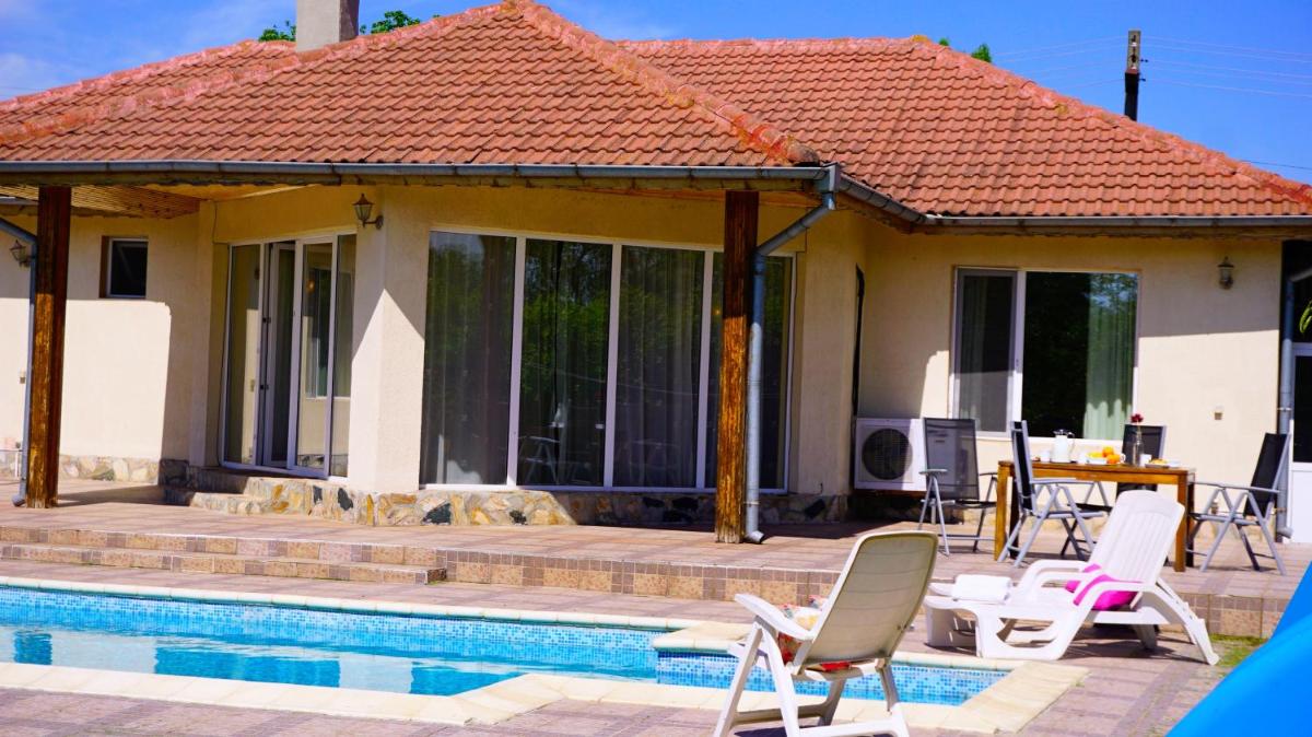 Villa with Private Pool photo 3