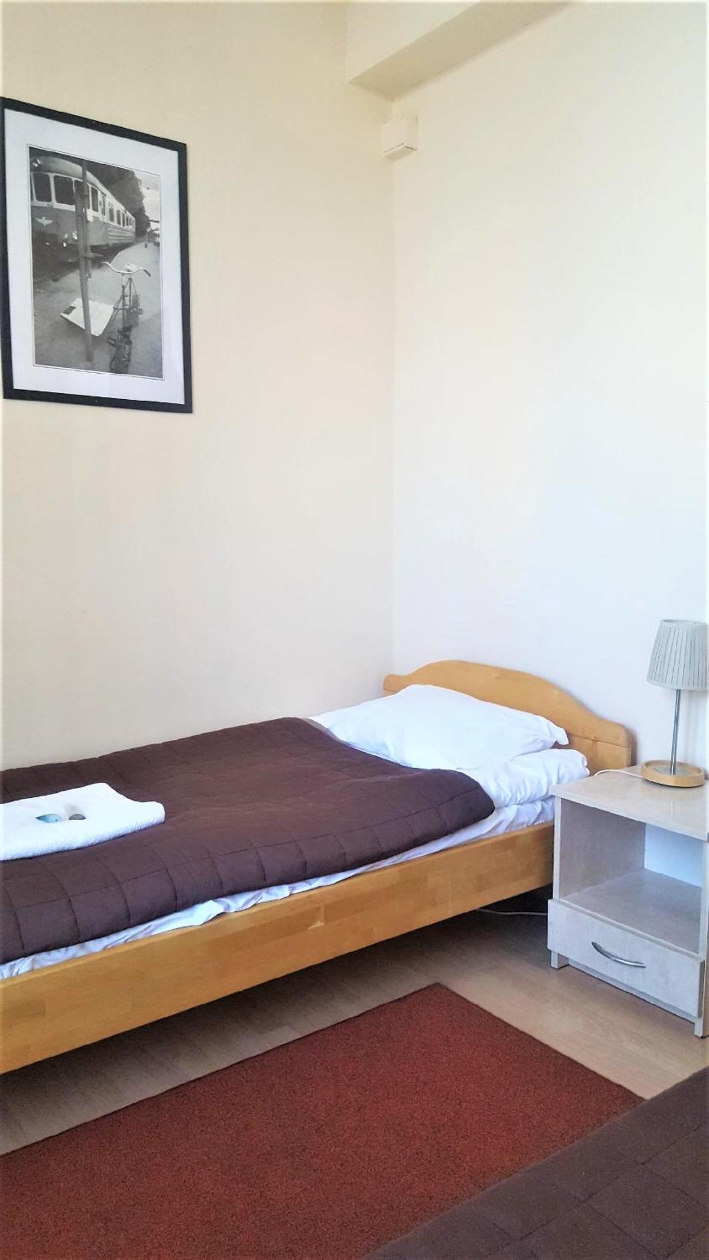 Small Double Room - Photo 6