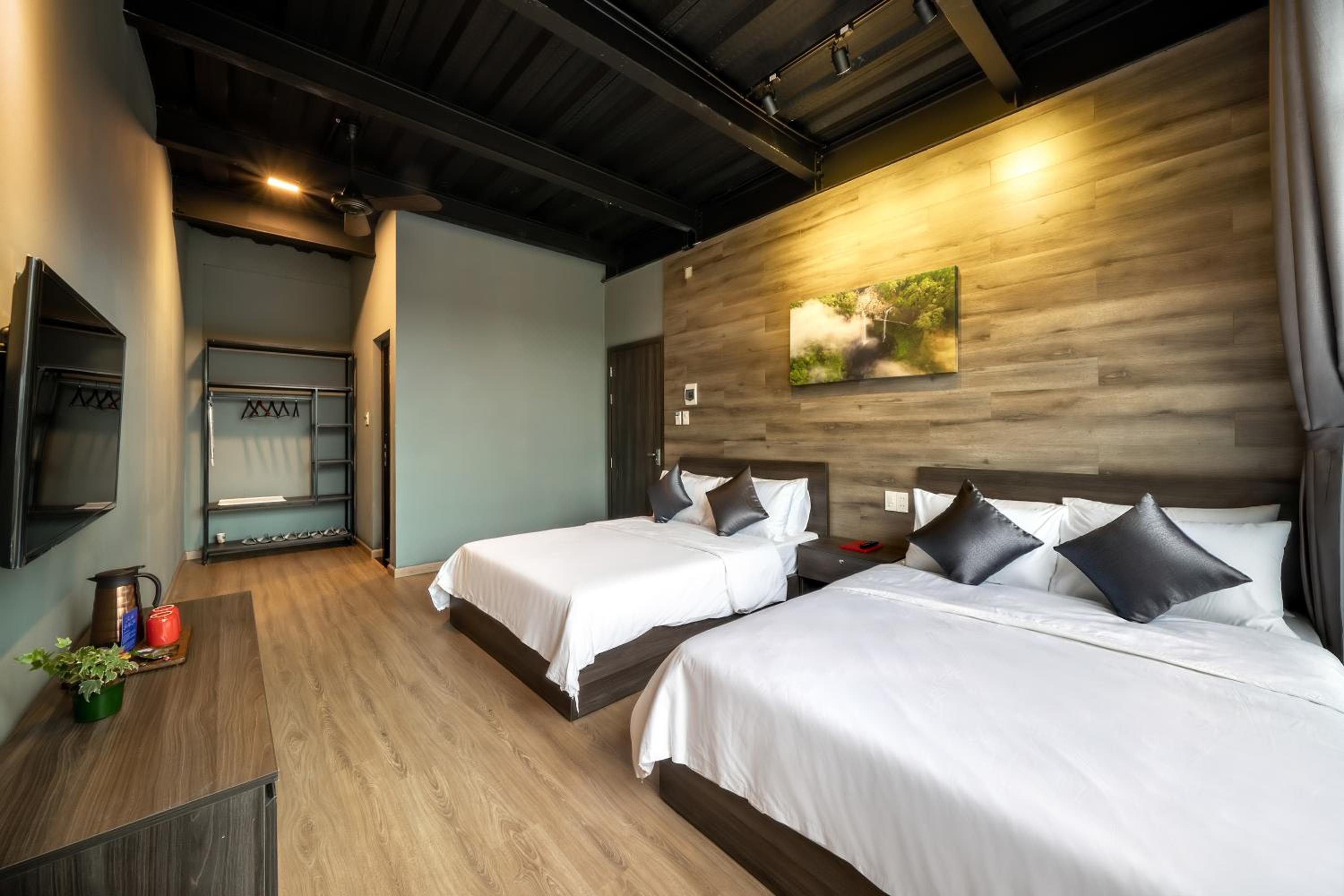 Economy Quadruple Room