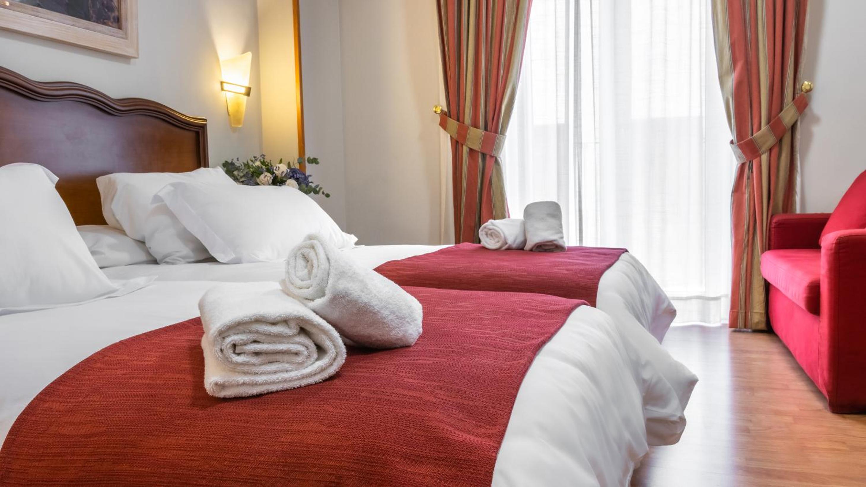 Deluxe Triple Room - Photo 4
