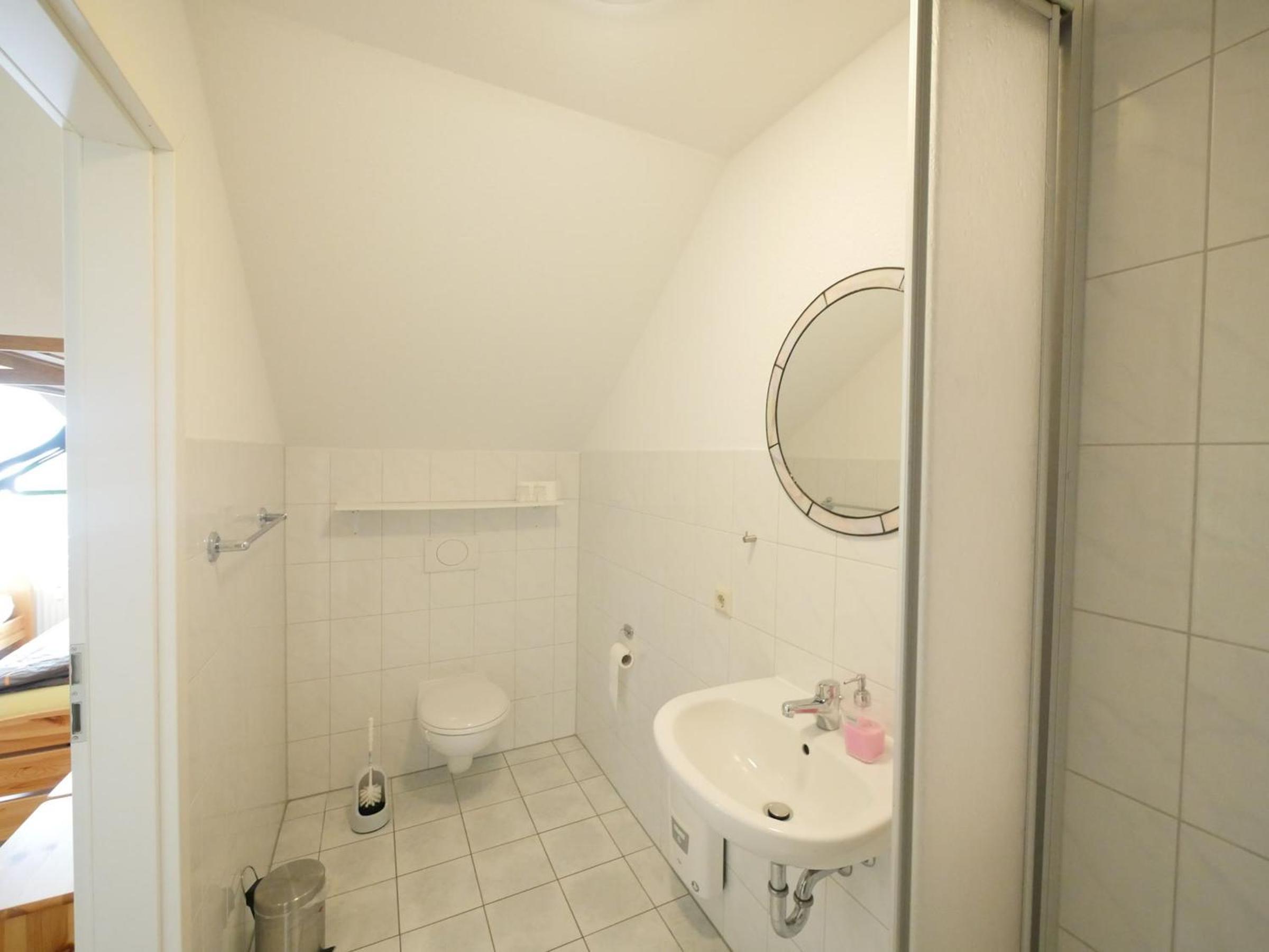 Twin Room with Shower photo 3