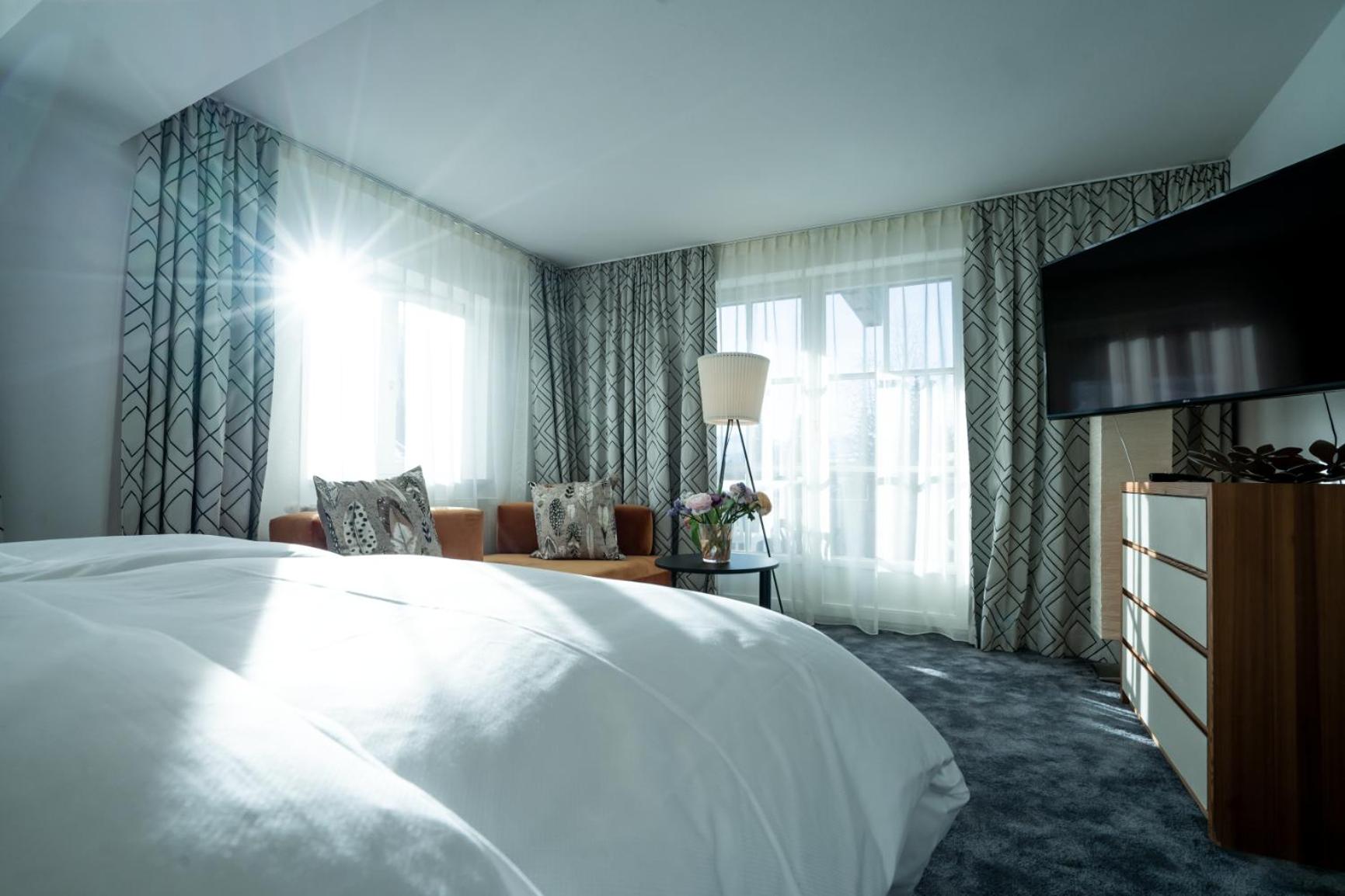 Suite - Photo 6