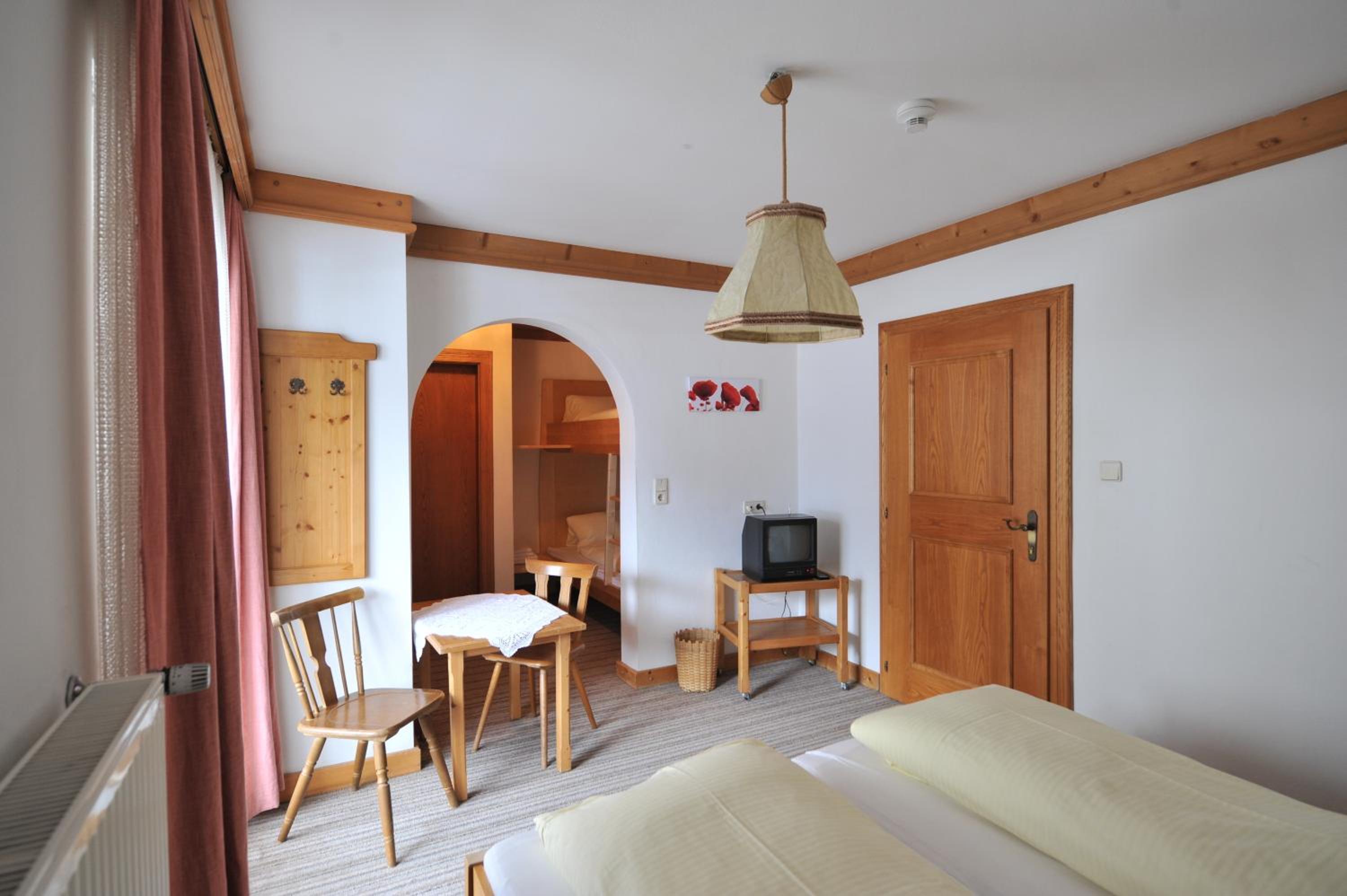 Quadruple Room with Balcony photo 1