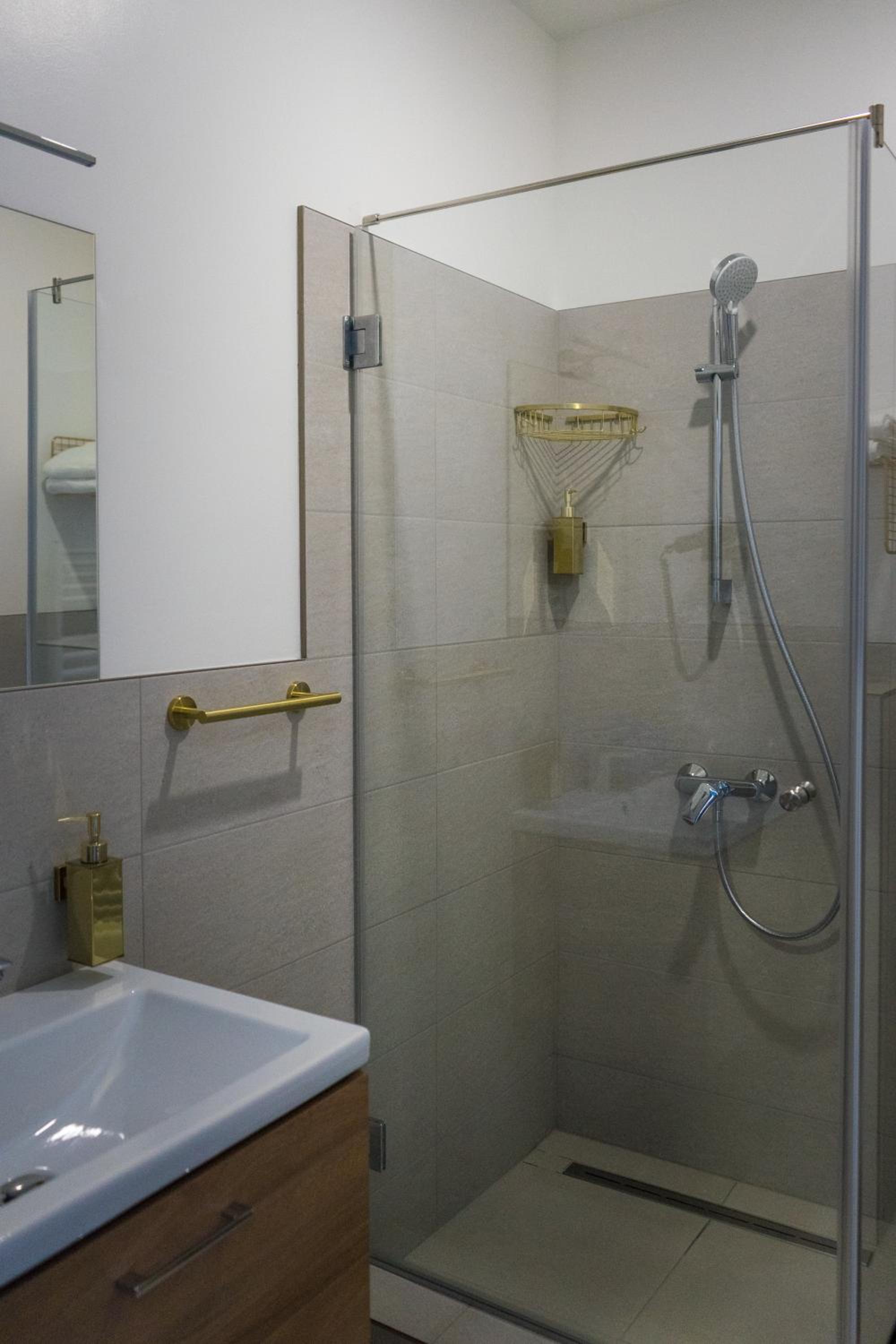 Double Room - Photo 10