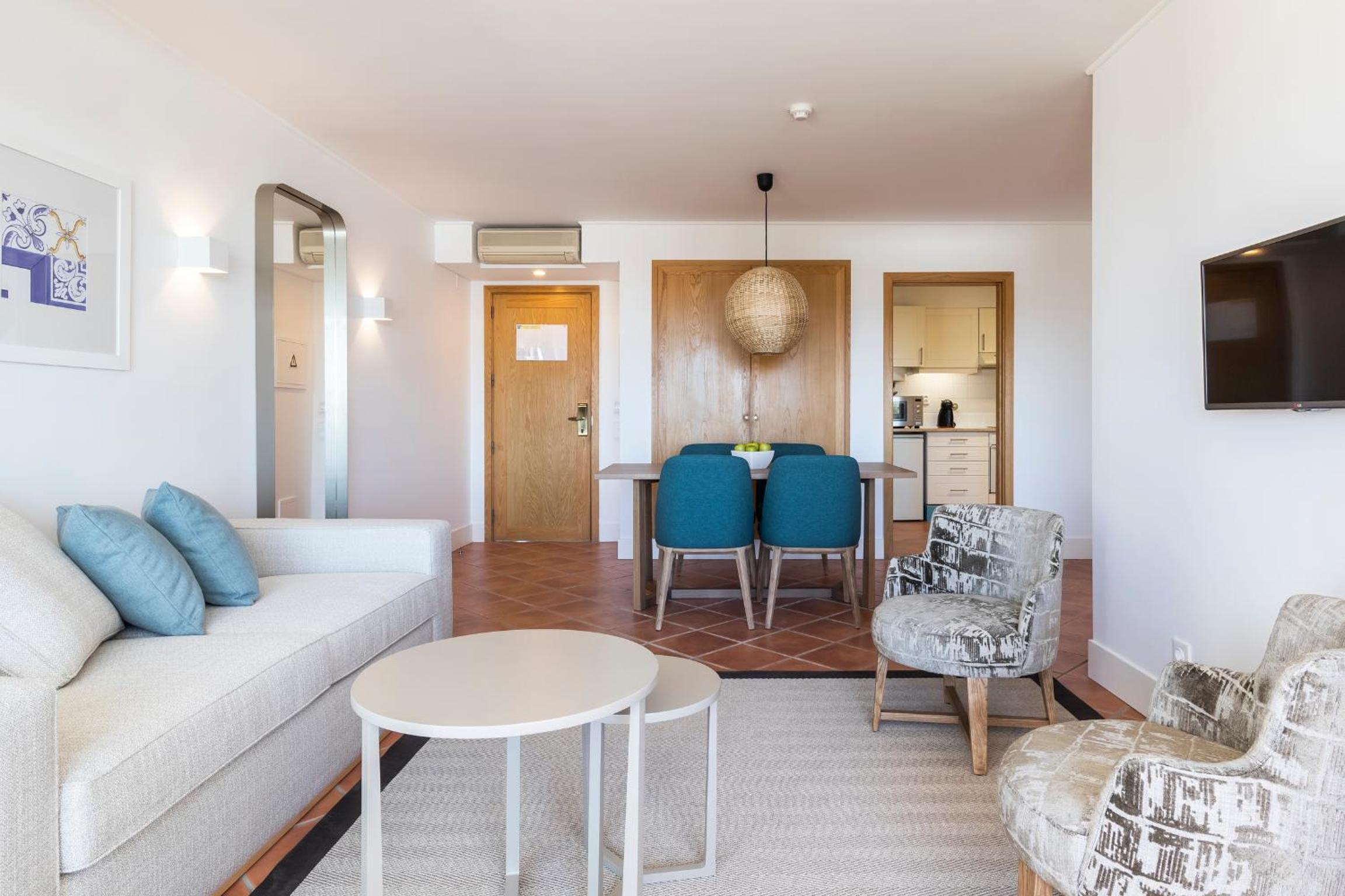 Standard One-Bedroom Apartment - Photo 8