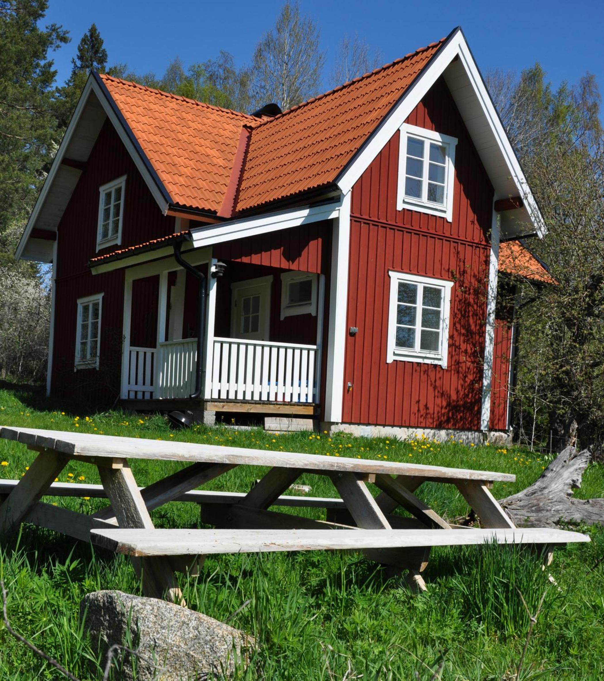 Three-Bedroom House photo 1