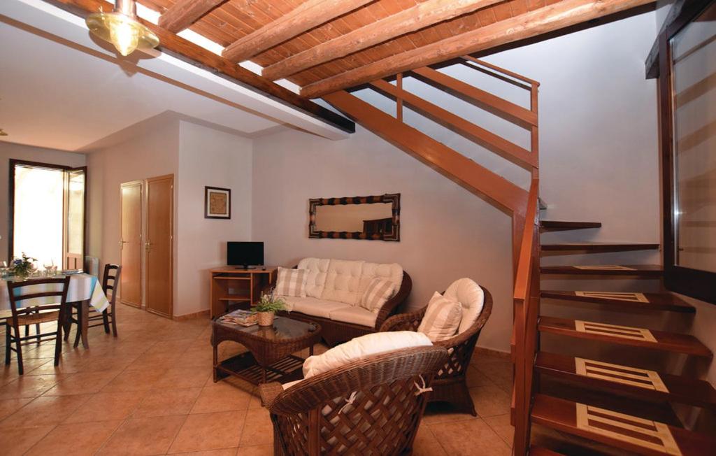 Maisonette photo 1
