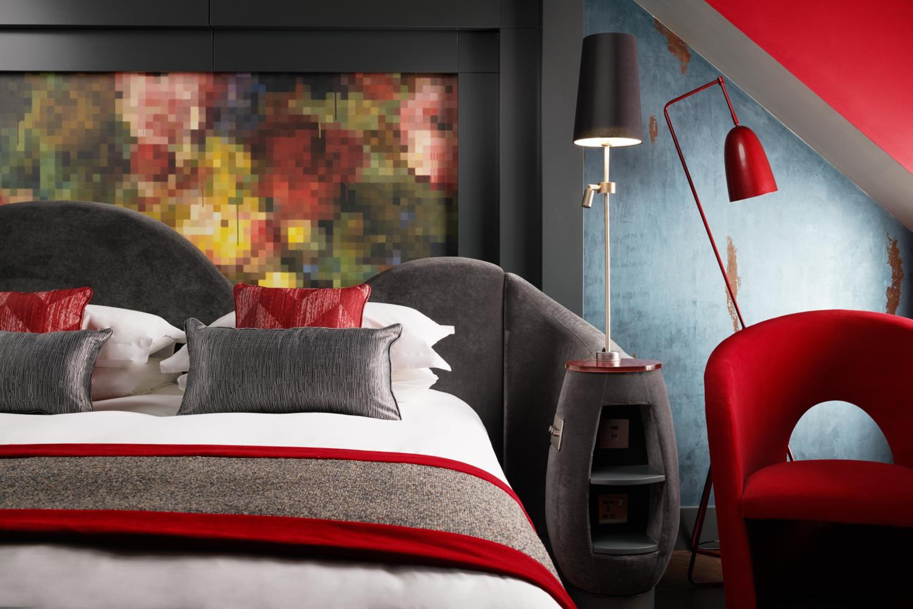 Suite - Photo 2