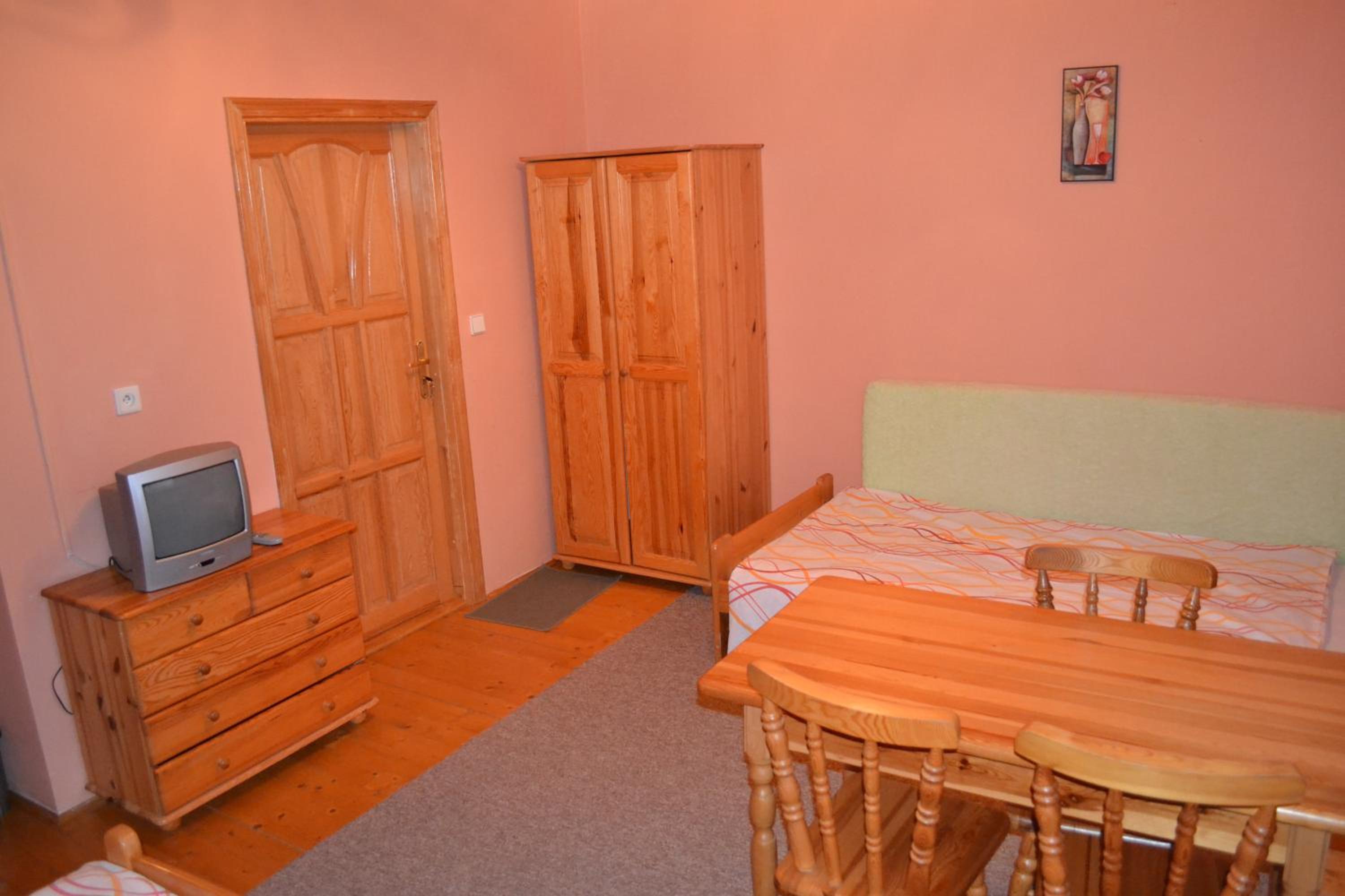 Three-Bedroom Apartment - Photo 14
