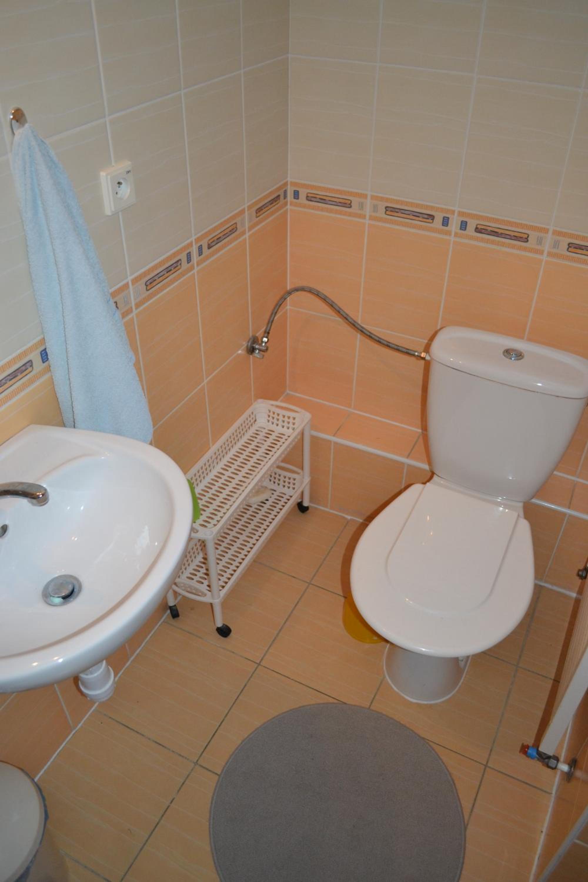 Three-Bedroom Apartment - Photo 4