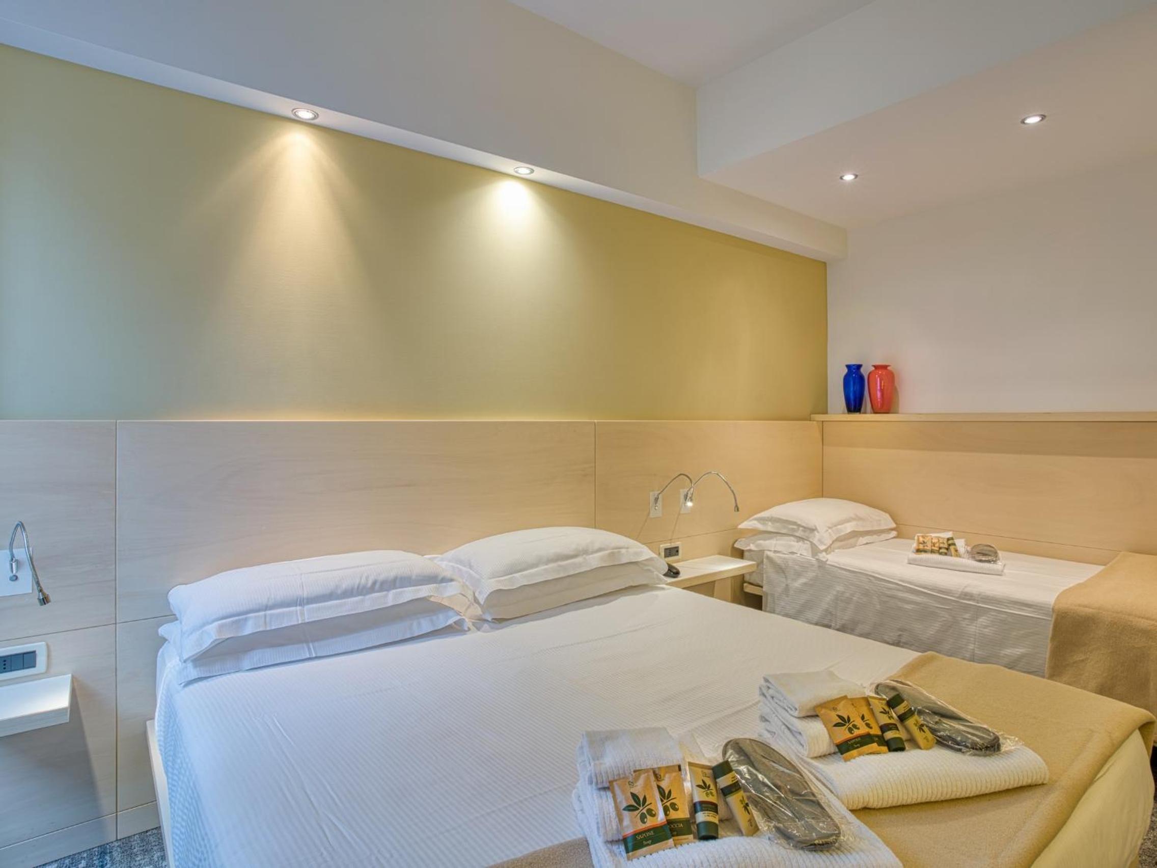 Triple Room - Photo 6