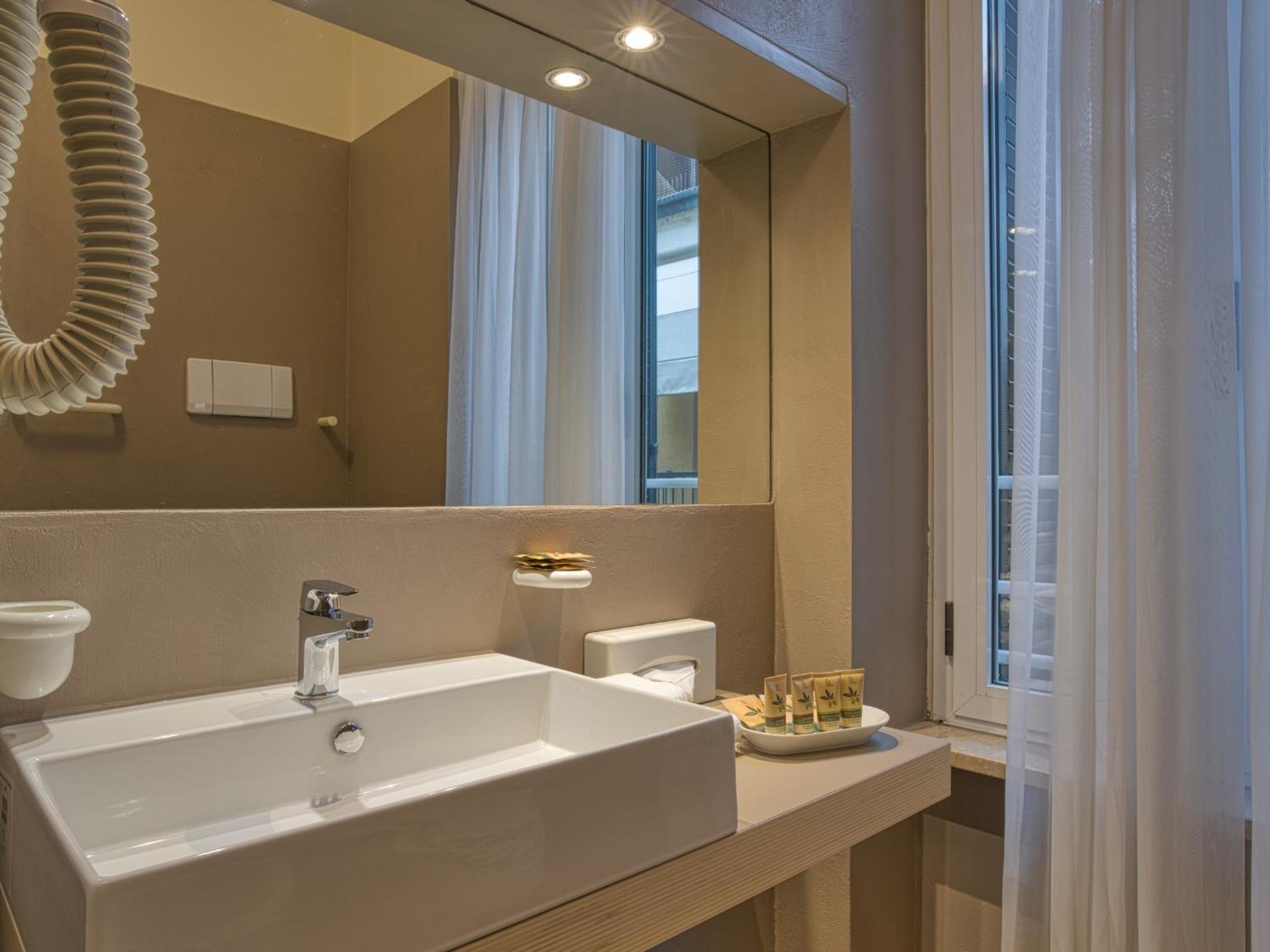 Triple Room - Photo 3