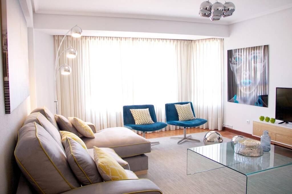 Three-Bedroom Apartment photo 2