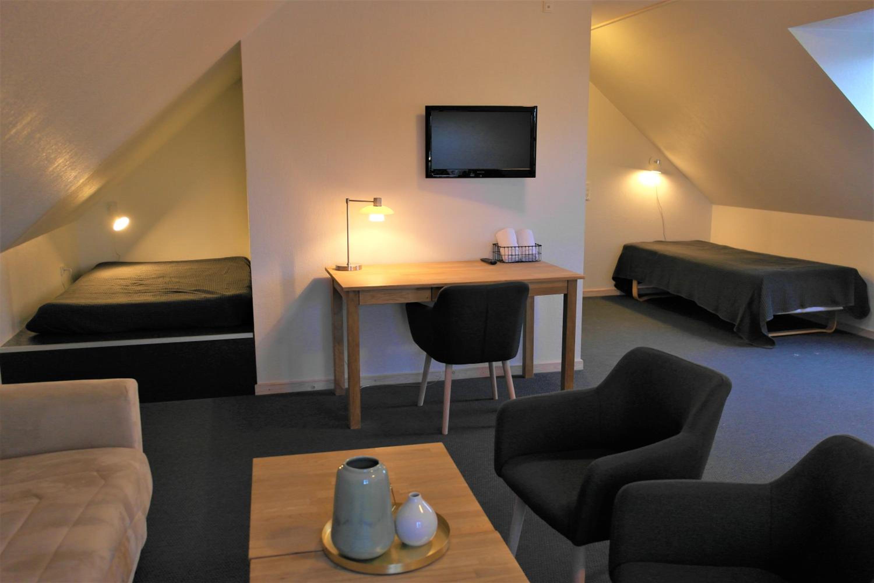 Family Room (2 Adults + 2 Children) photo 1