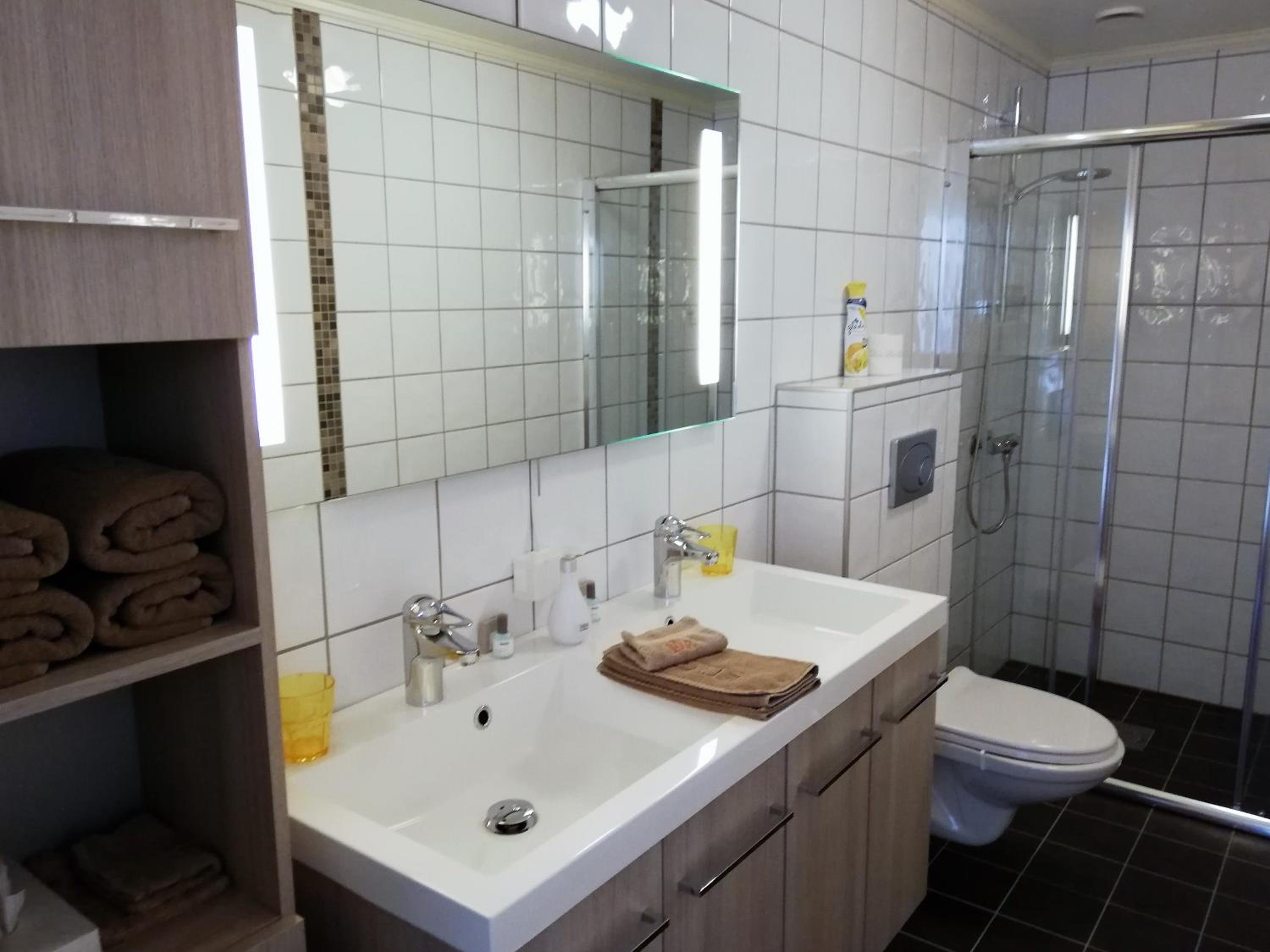 Double Room with Private Bathroom photo 2