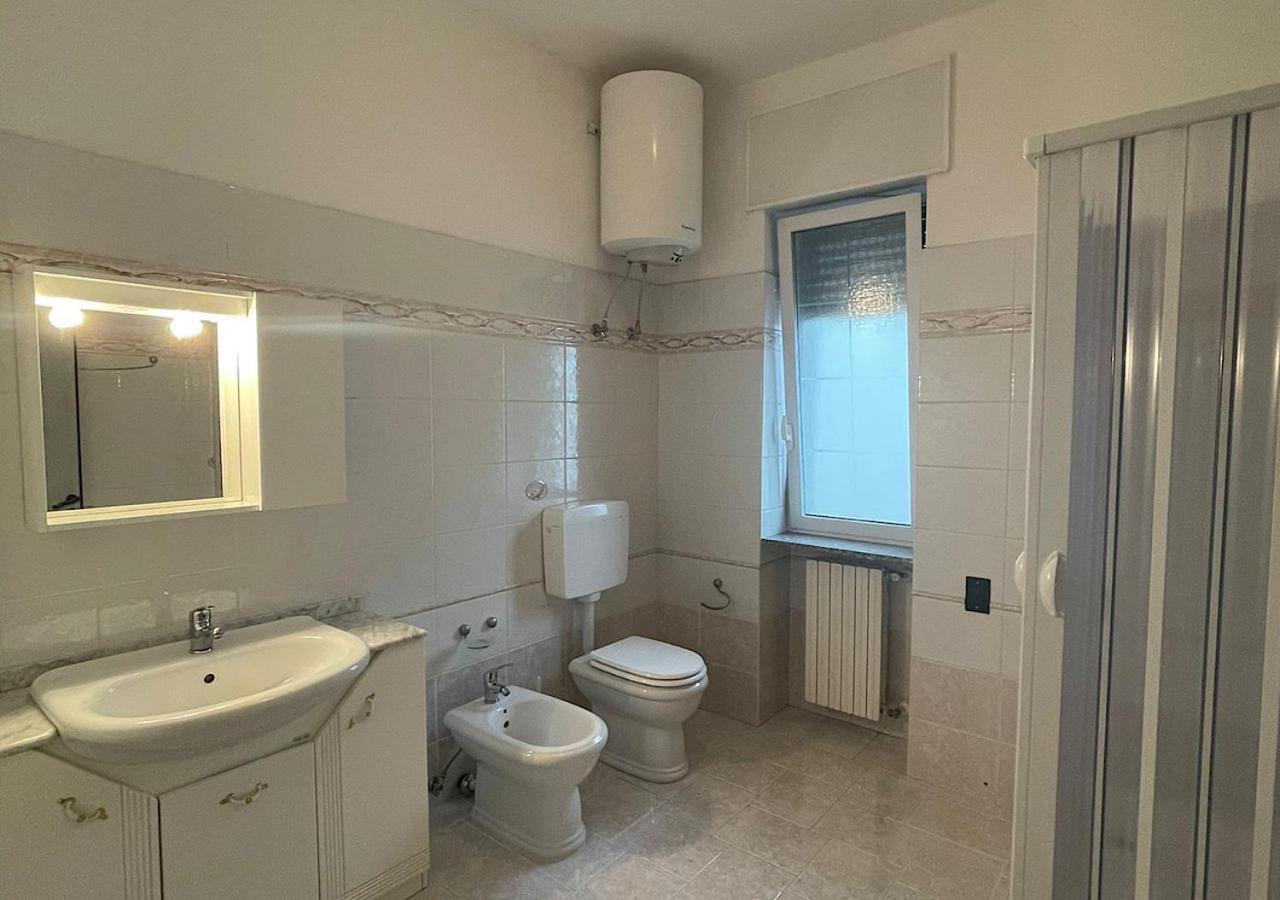 One-Bedroom House - Photo 5