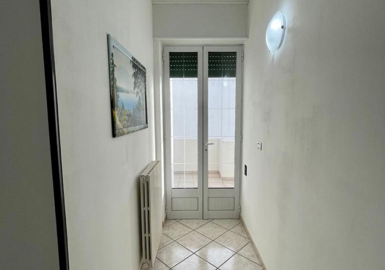 One-Bedroom House - Photo 7