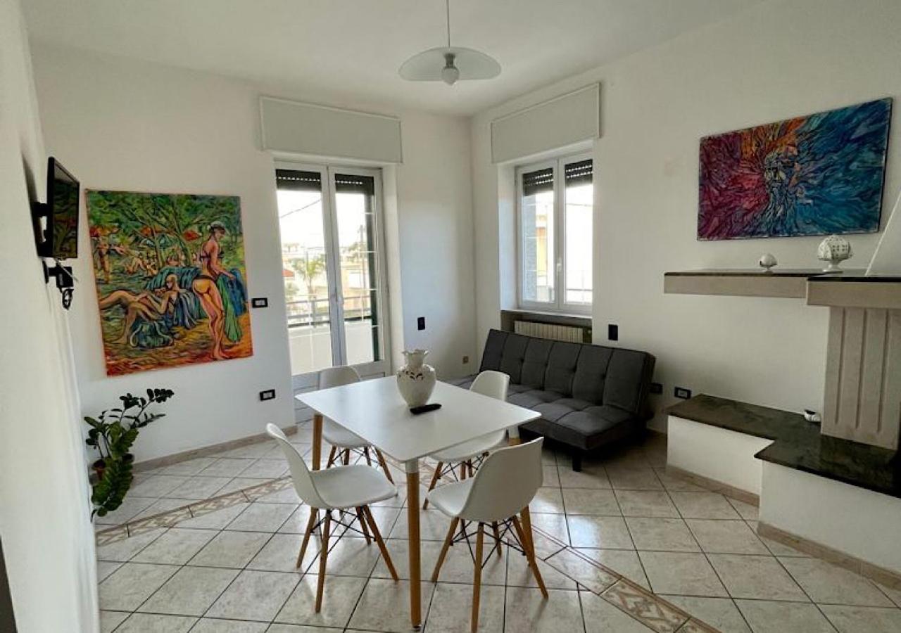 Two-Bedroom House - Photo 7
