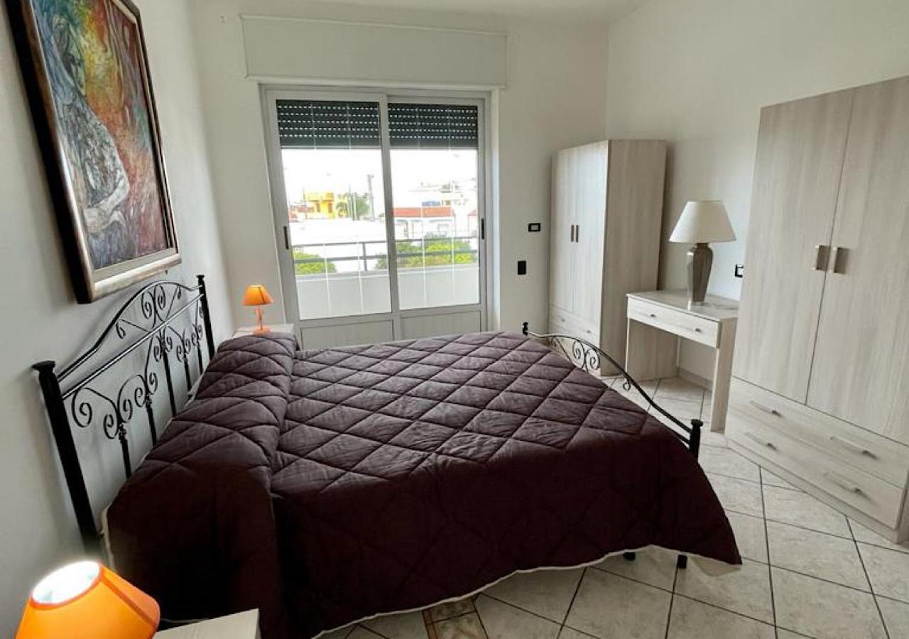 Two-Bedroom House - Photo 21