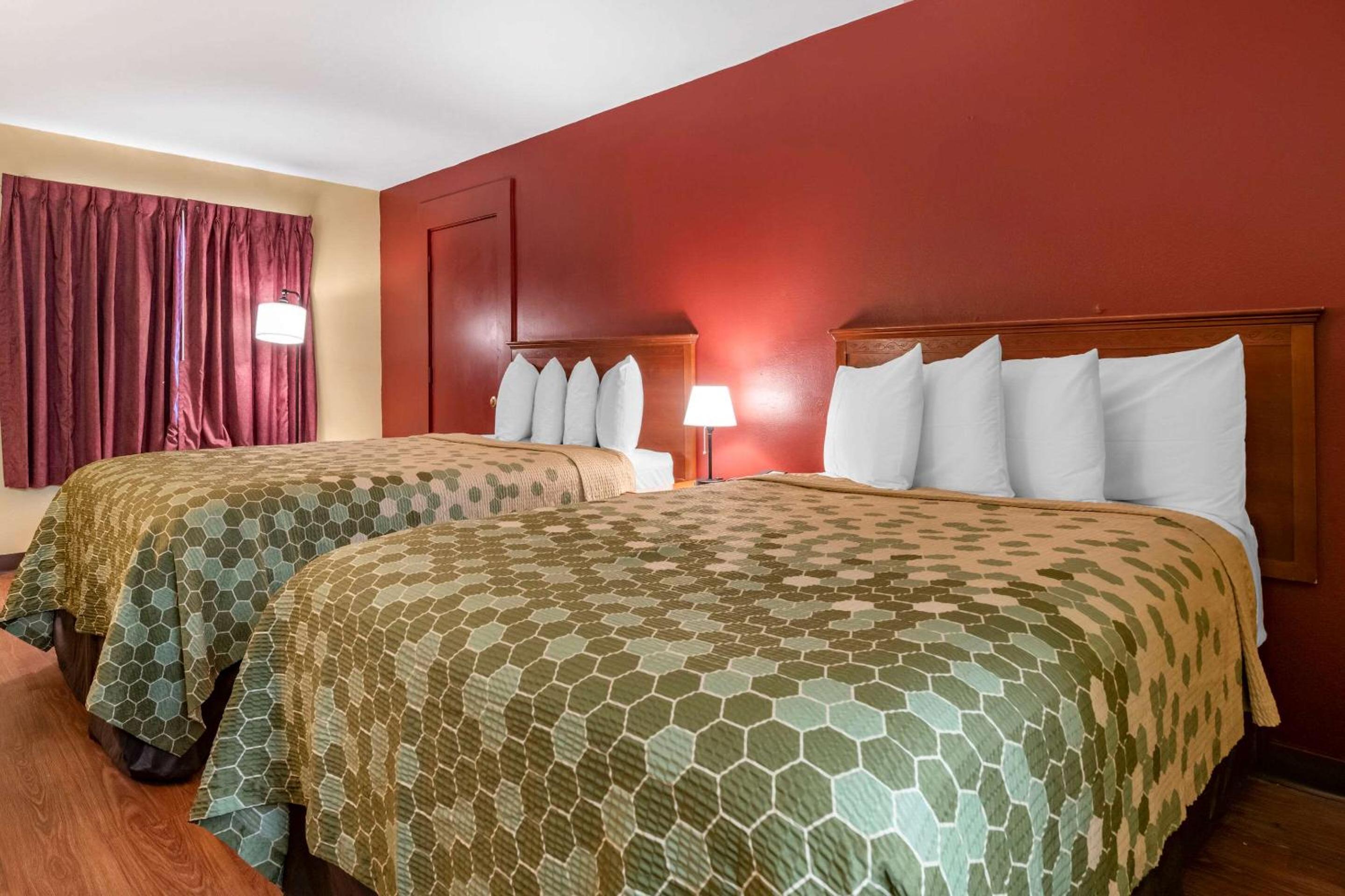 Double Room with Two Double Beds - Non-Smoking photo 3