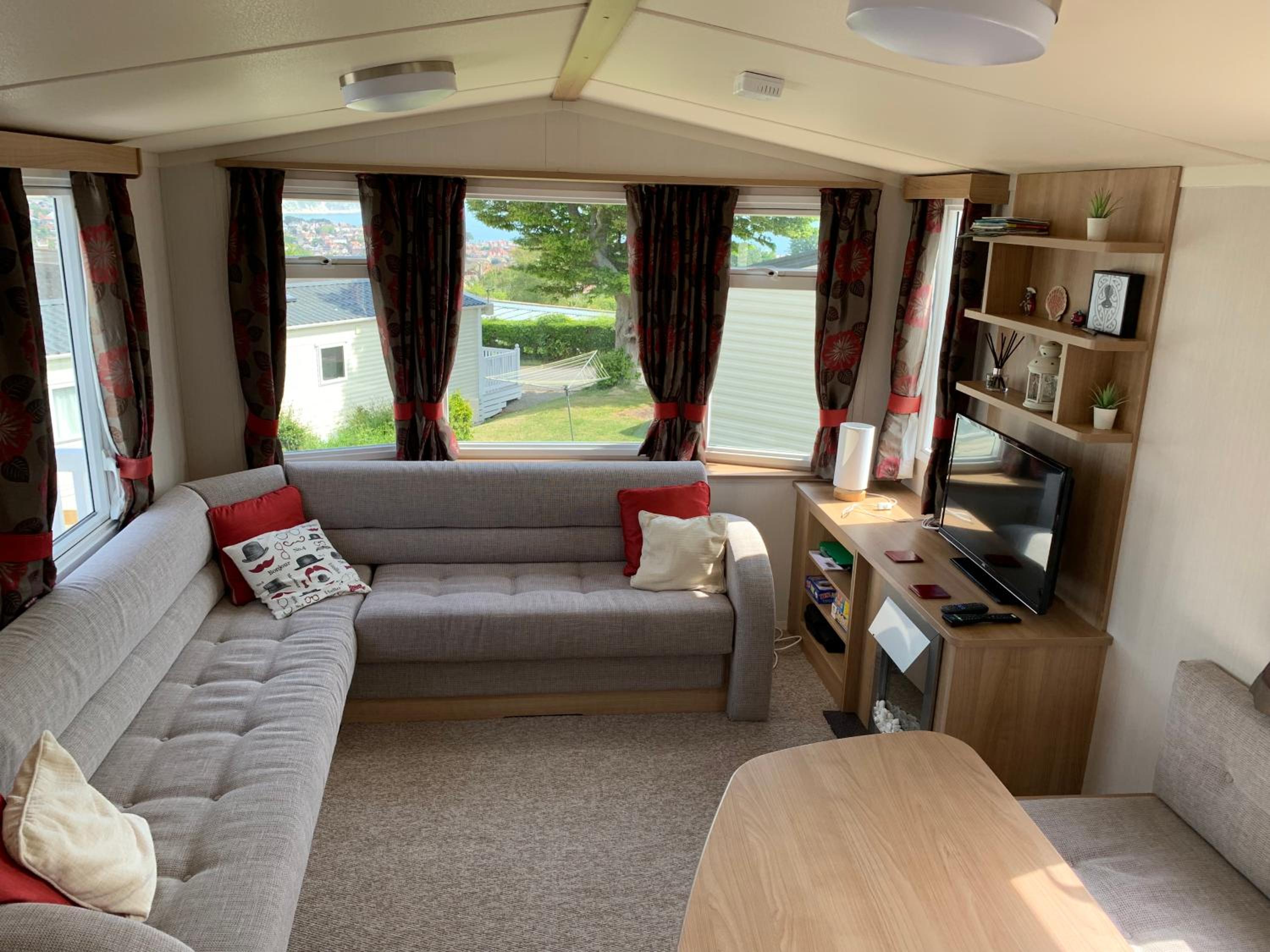 4 Berth Comfort Caravan Pet Free photo 1