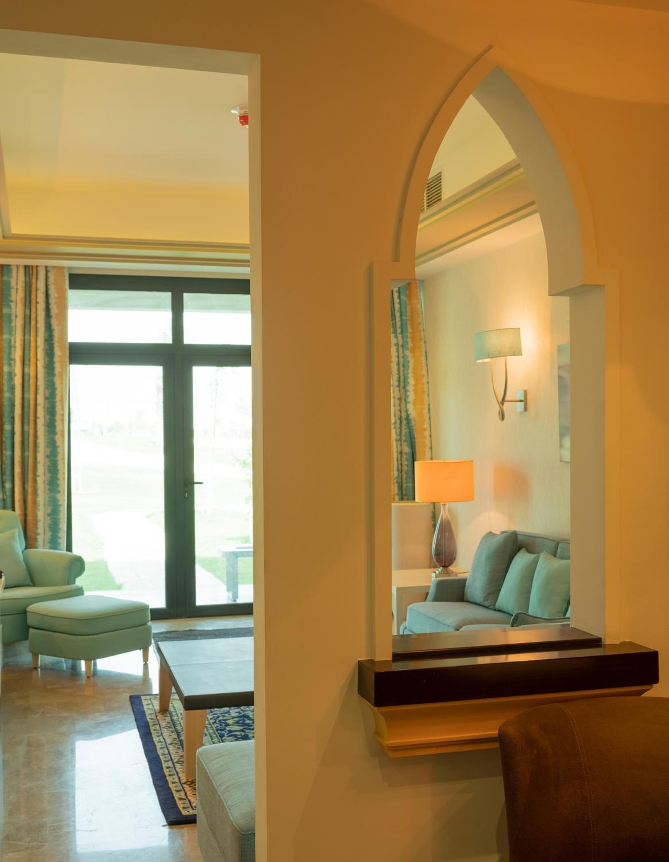 One Bedroom Villa with access to Garden & River Lake