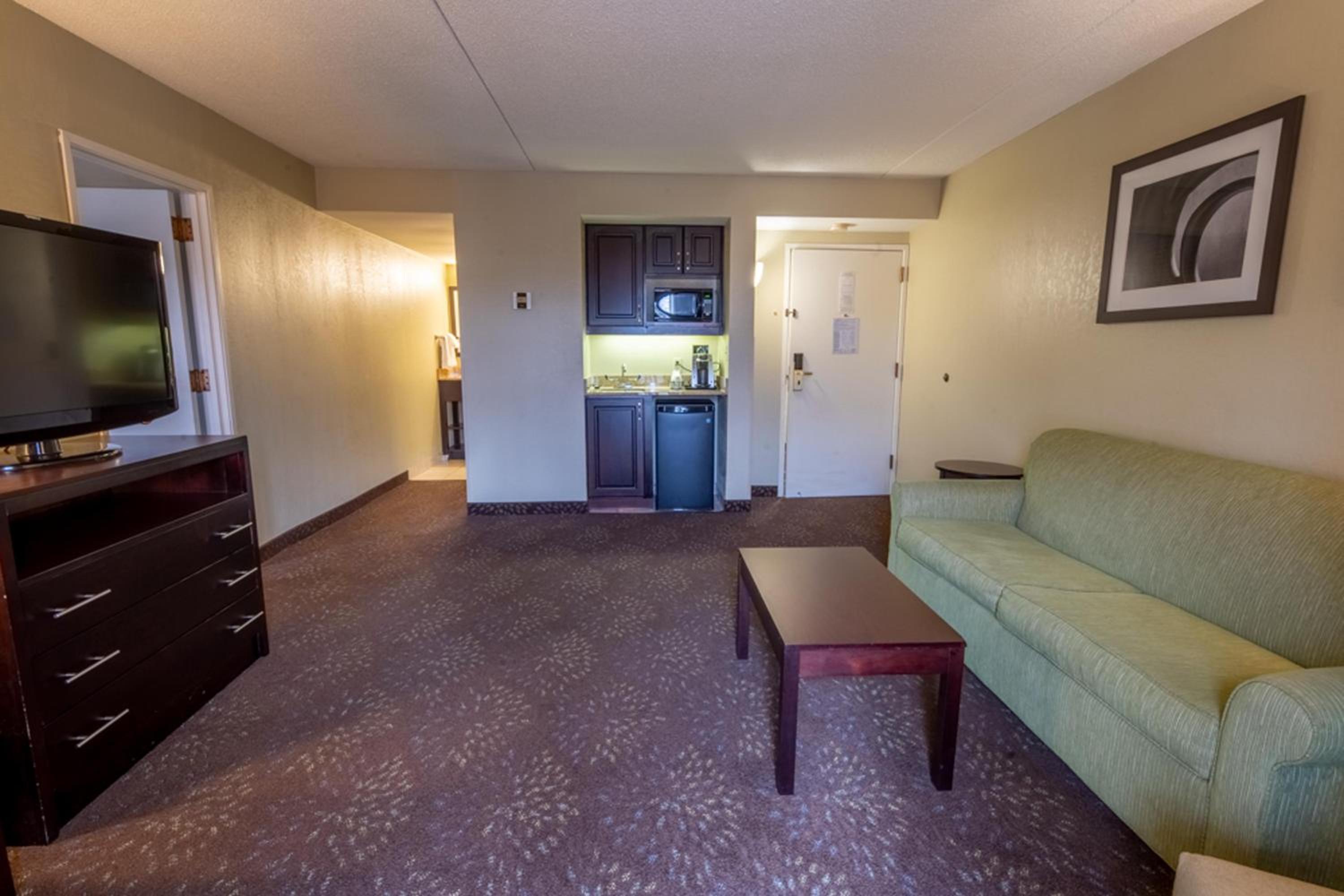 King Suite - Photo 4