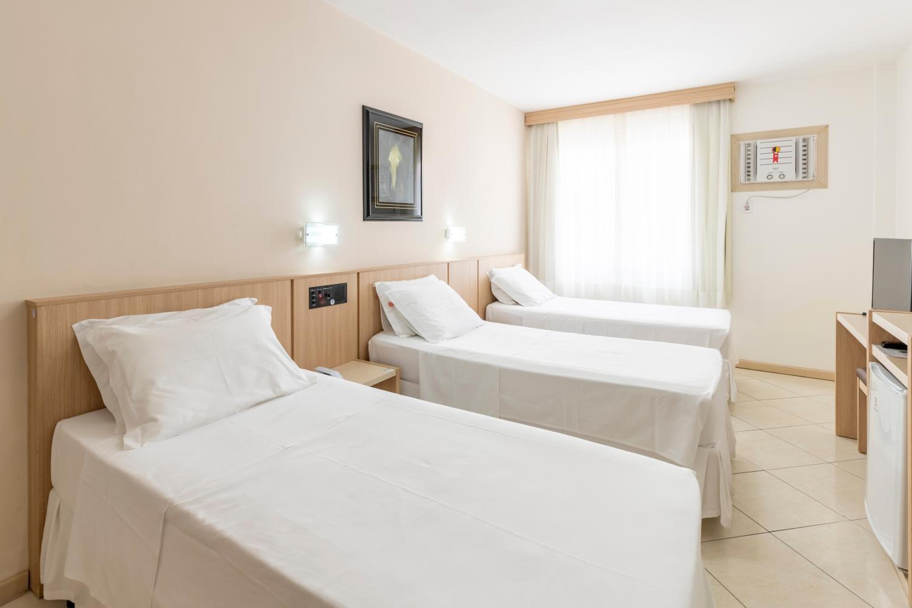 Standard Triple Room photo 2