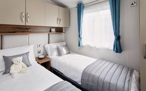 2 Bed Superior Caravan photo 1