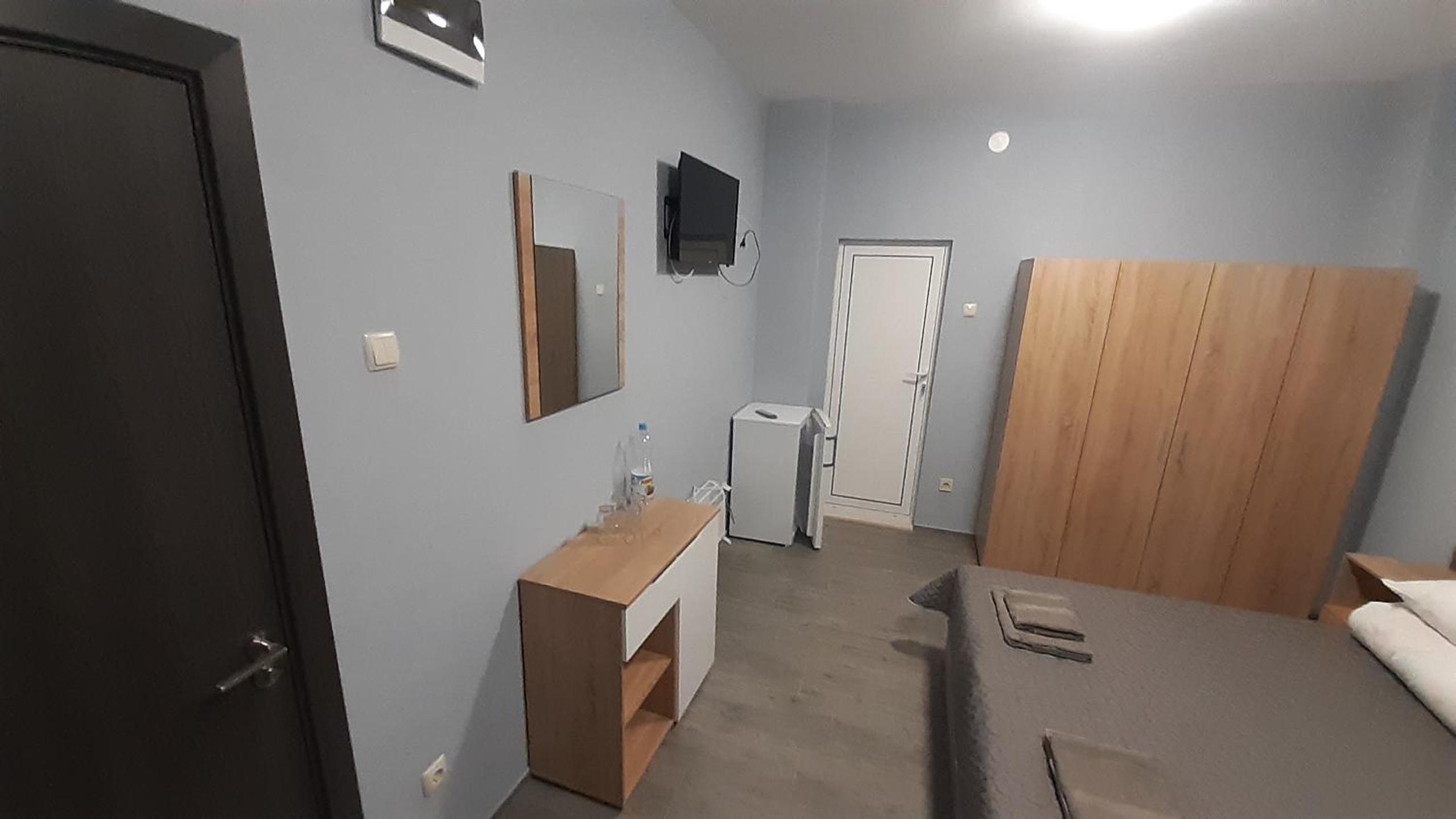 Double Room - Photo 1