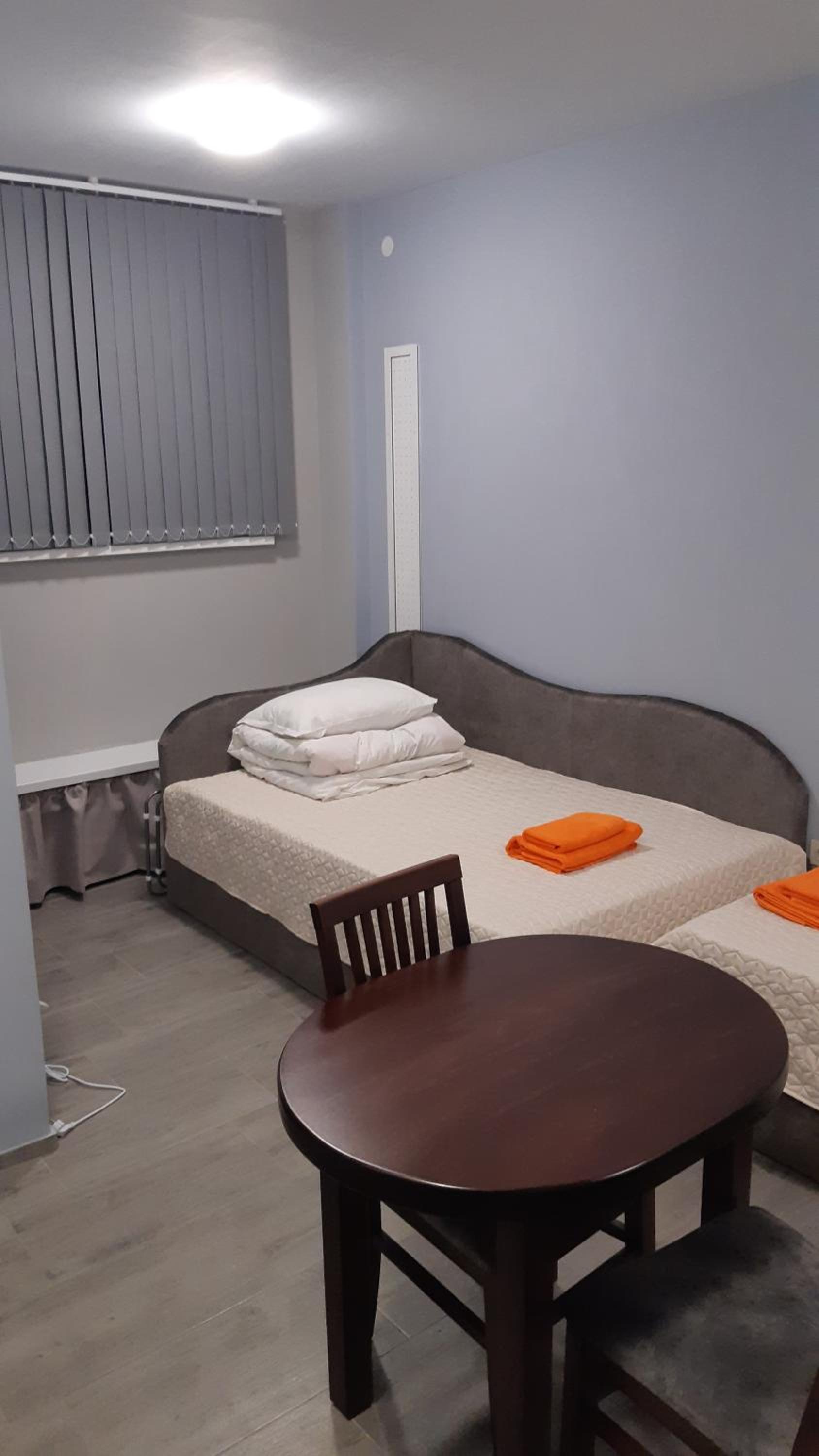 Twin Room - Photo 11