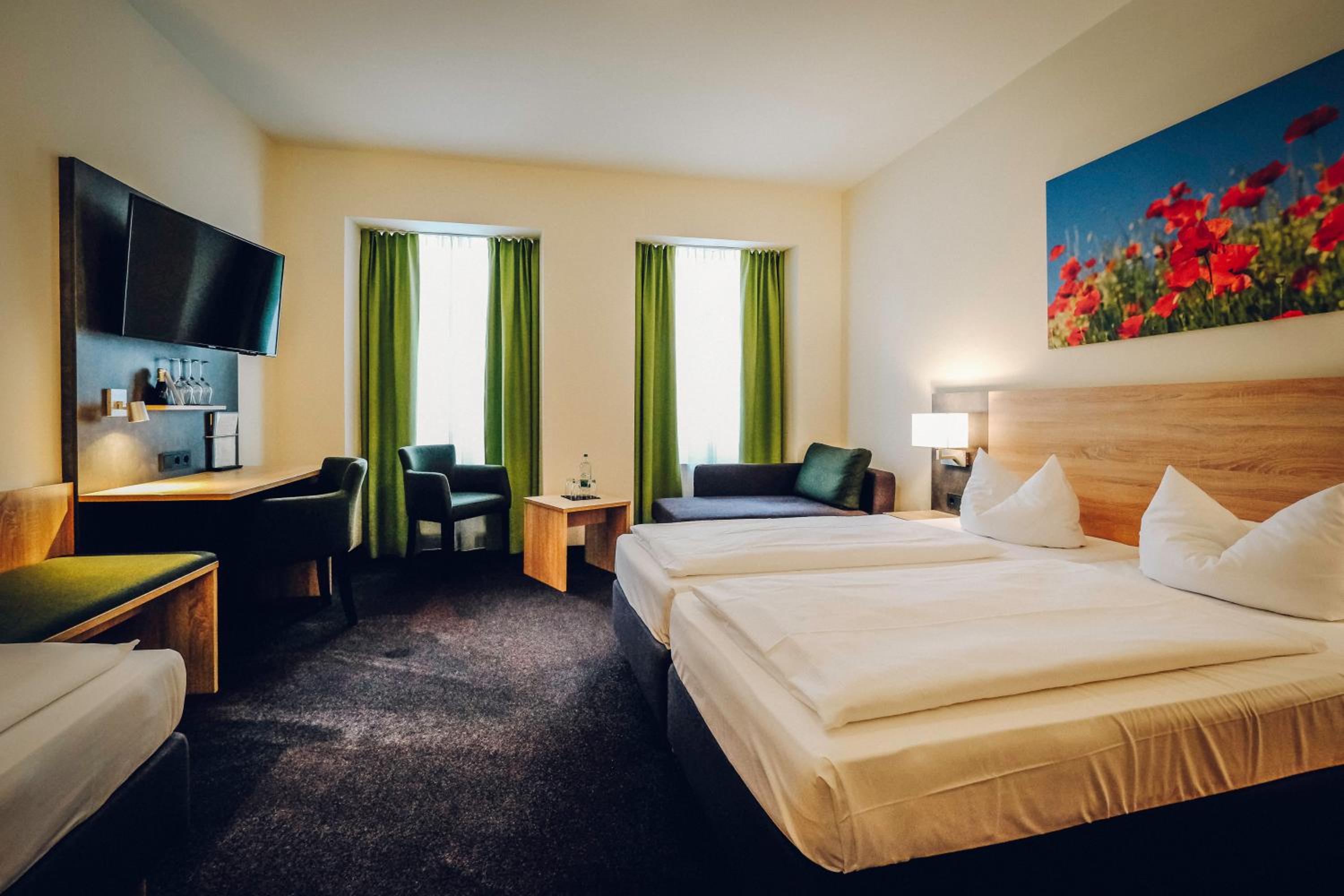 Triple Room - Photo 1