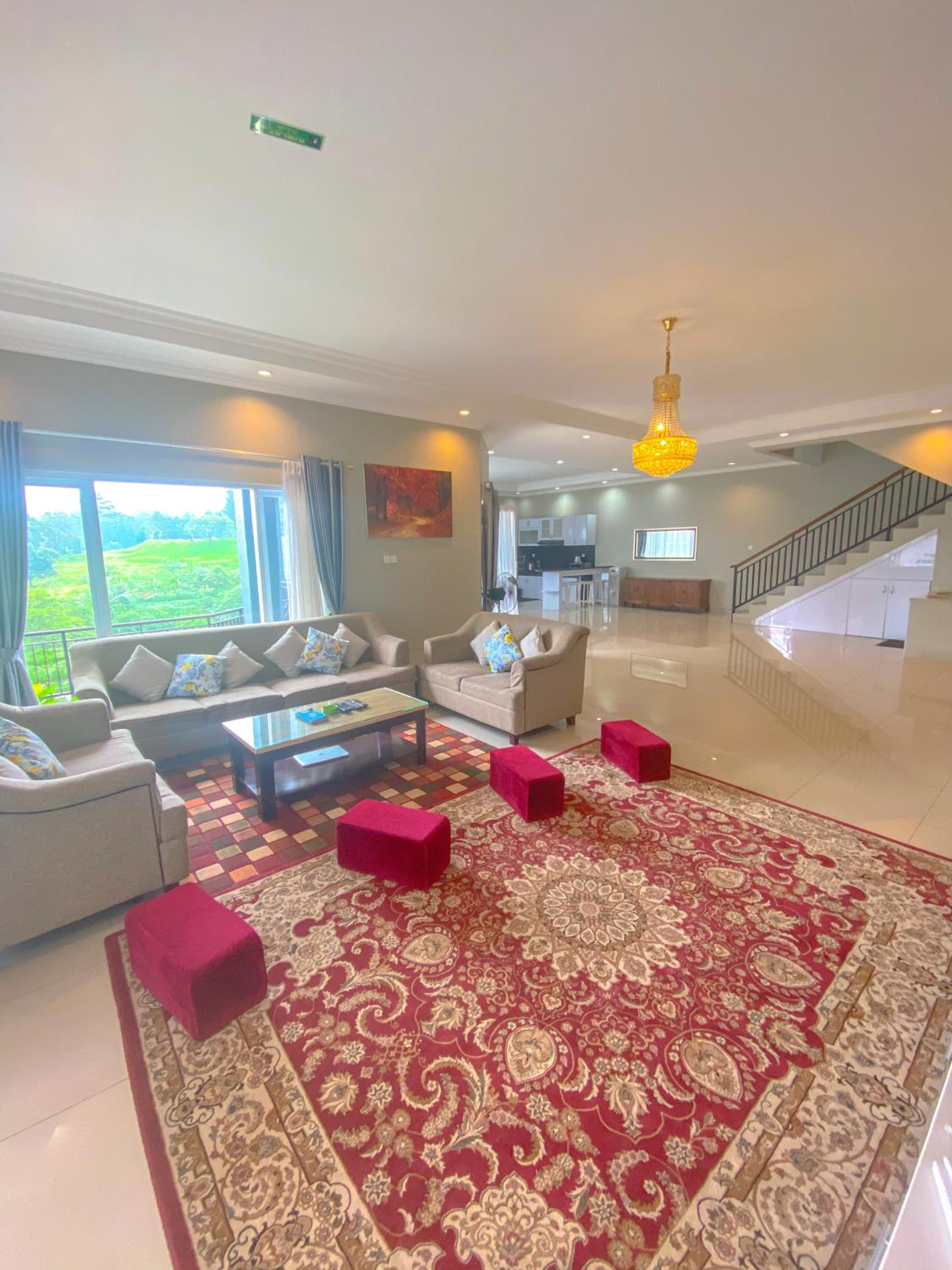 Villa with Garden View