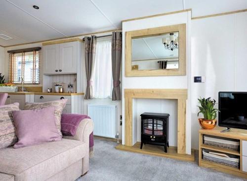 4 Berth Luxury Caravan Seaview Pet Free photo 1