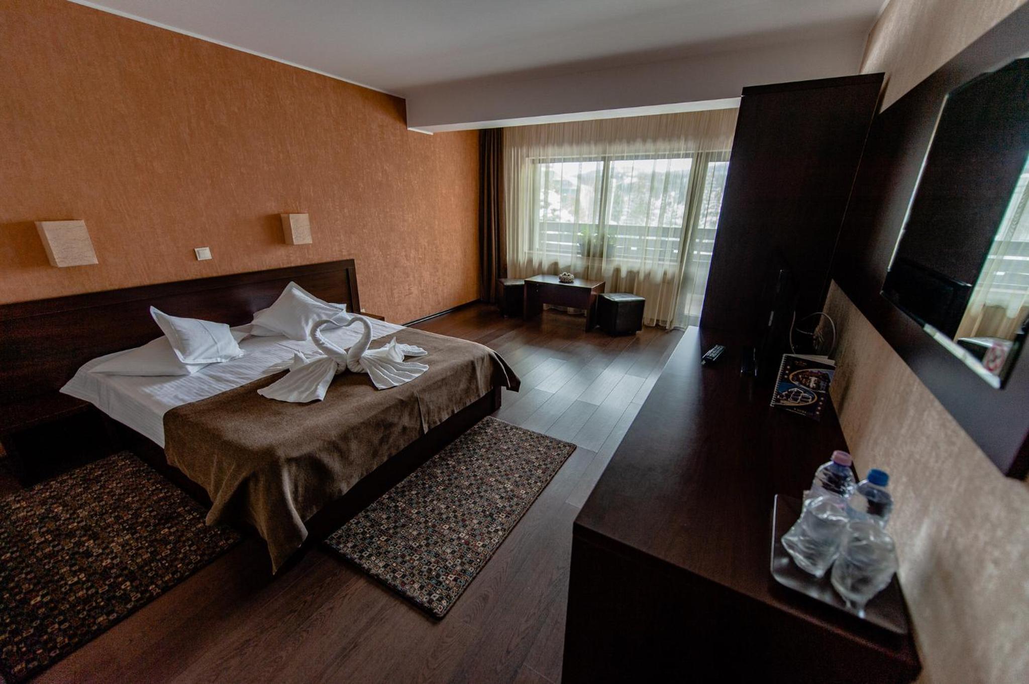 Deluxe Room - Photo 19