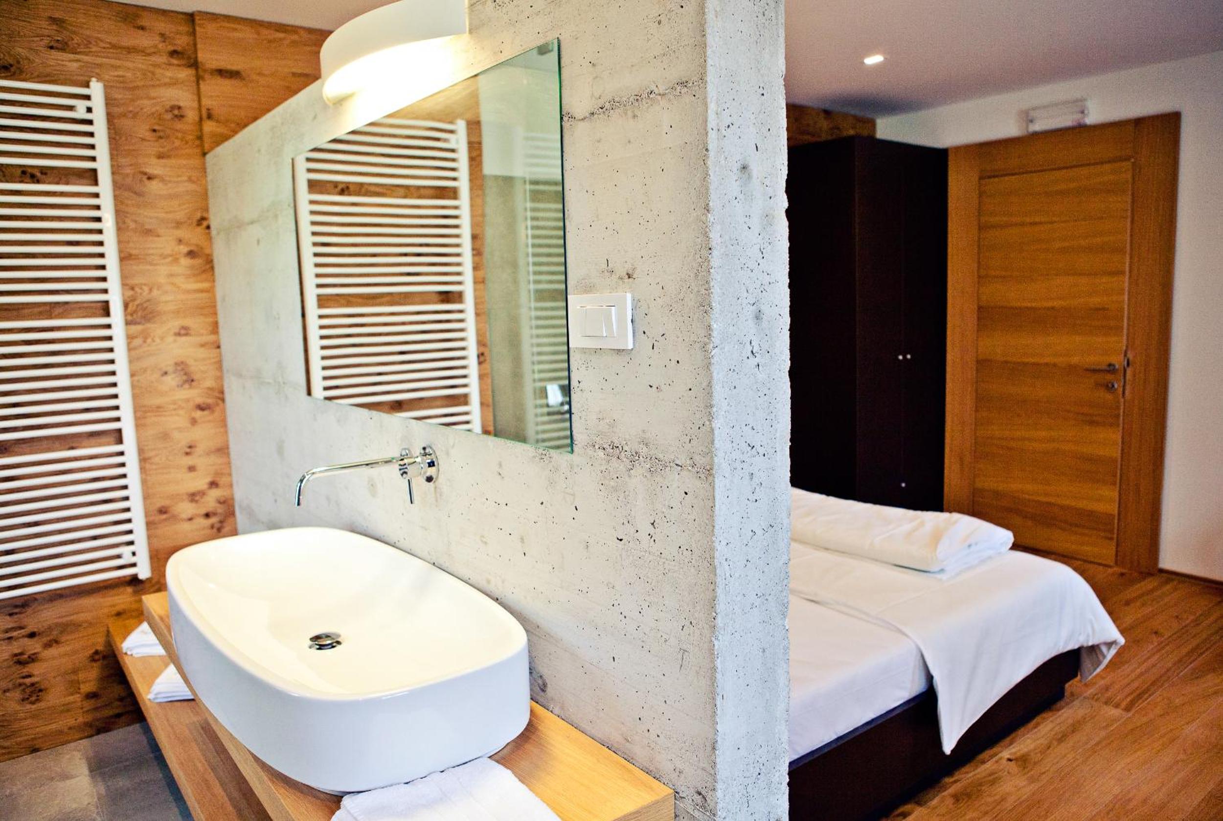 Economy Double Room photo 1
