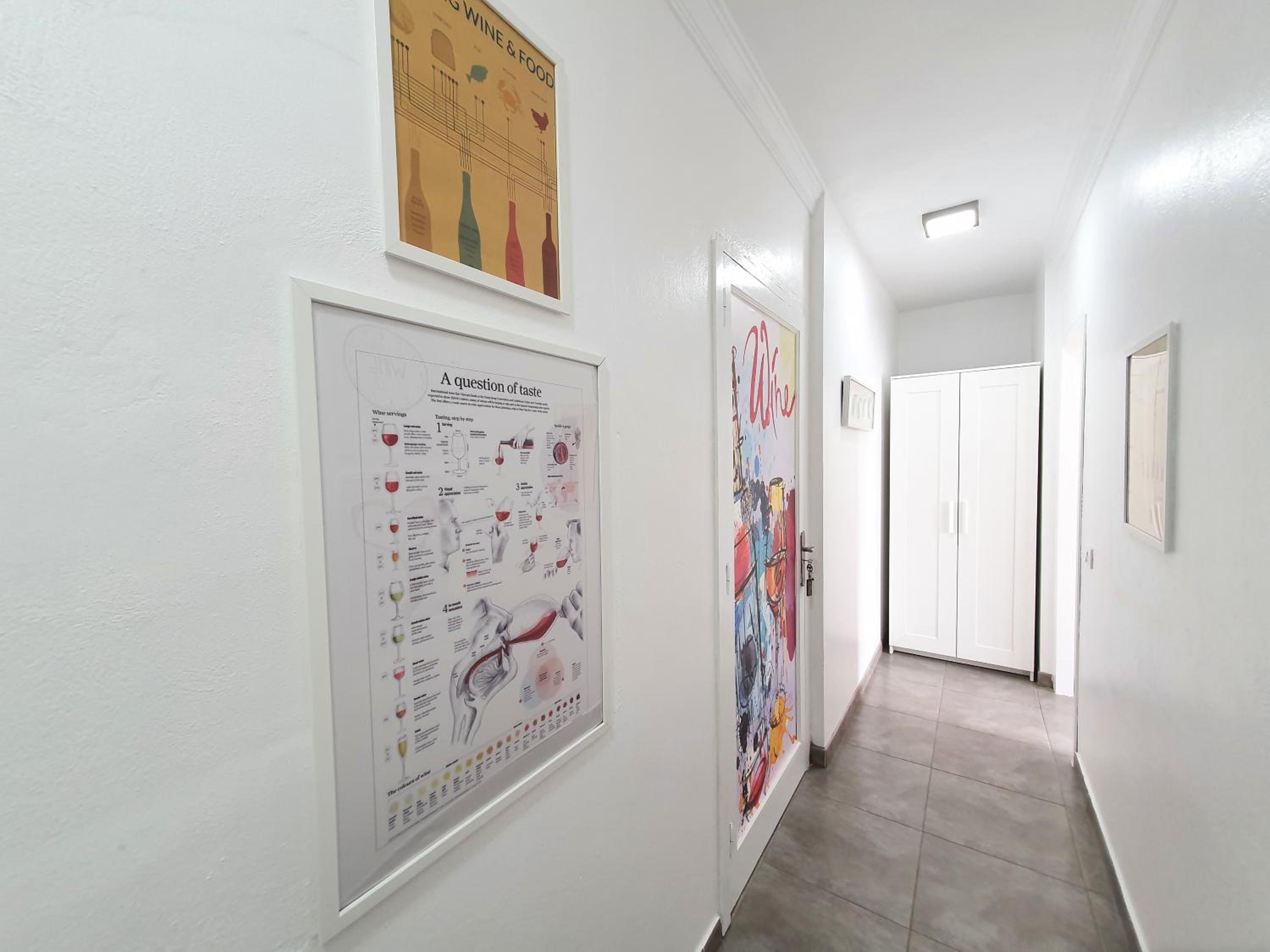 One-Bedroom Apartment - Photo 32