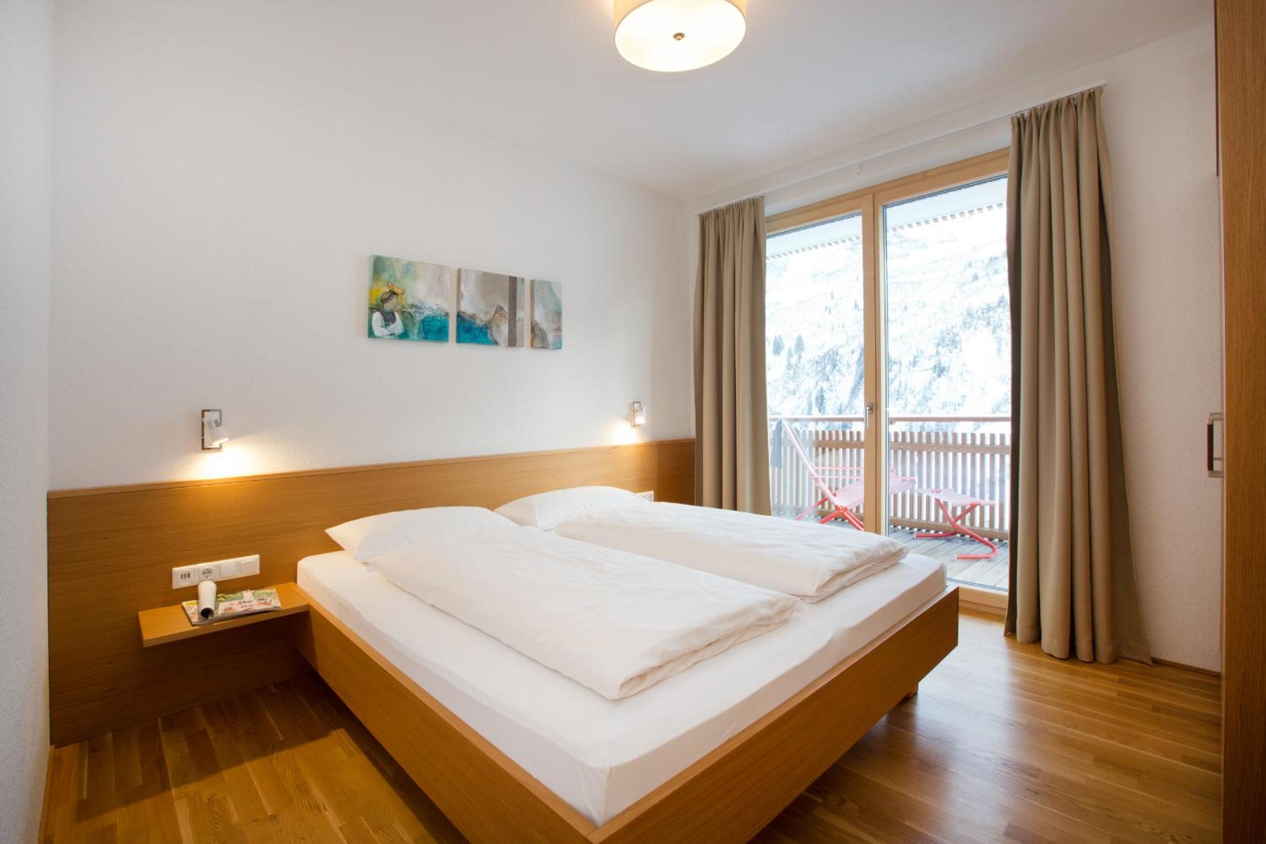 Comfort Two-Bedroom Apartment with Balcony R photo 3