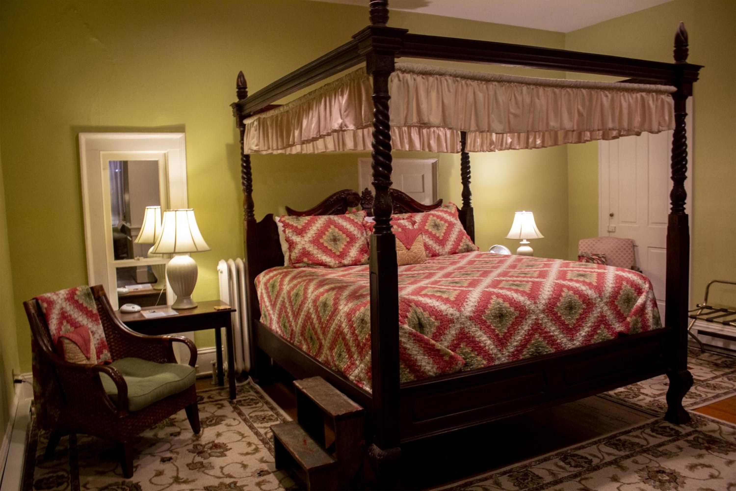 Irene Danner Suite (second floor)
