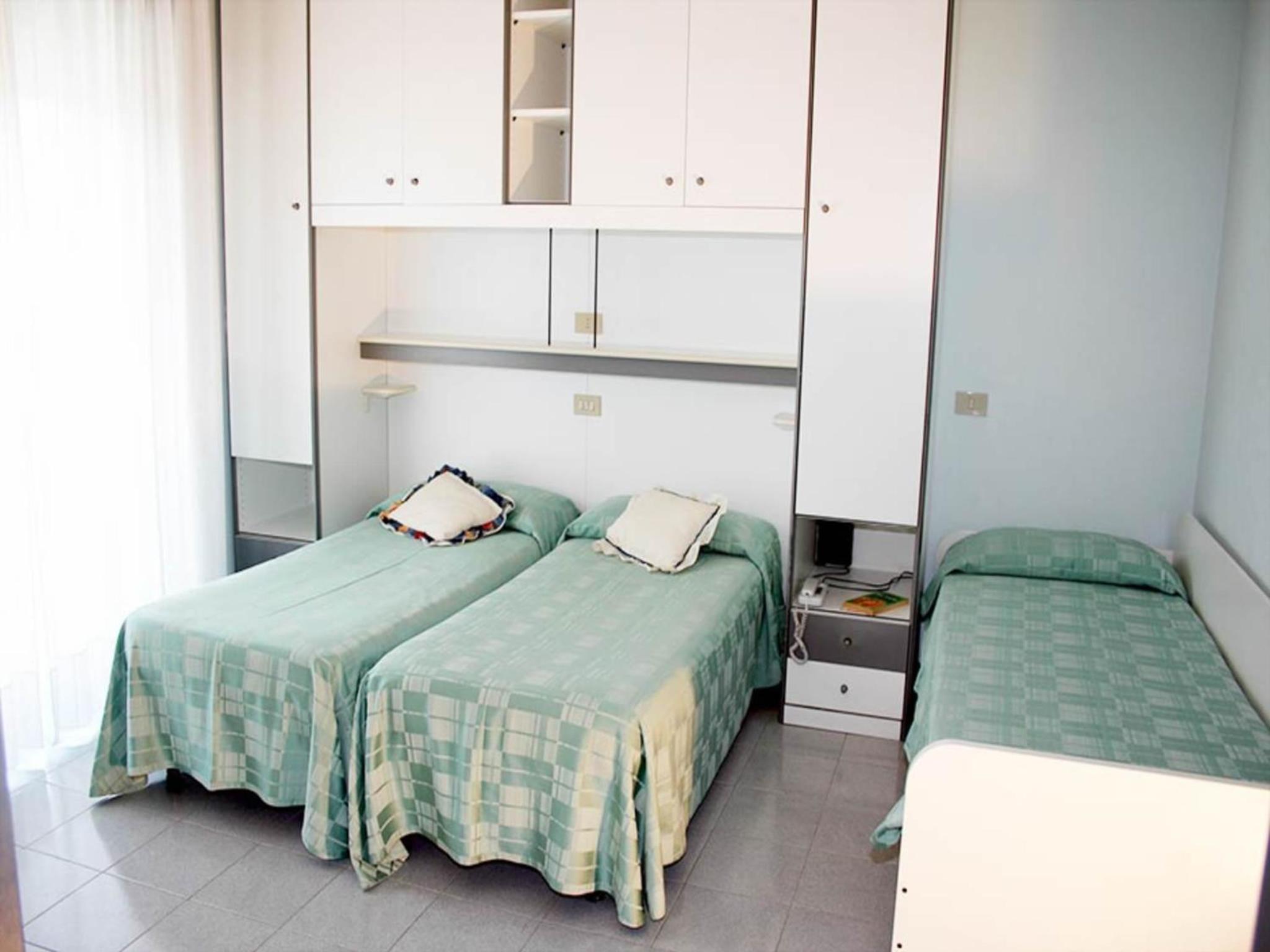 Standard Triple Room photo 3