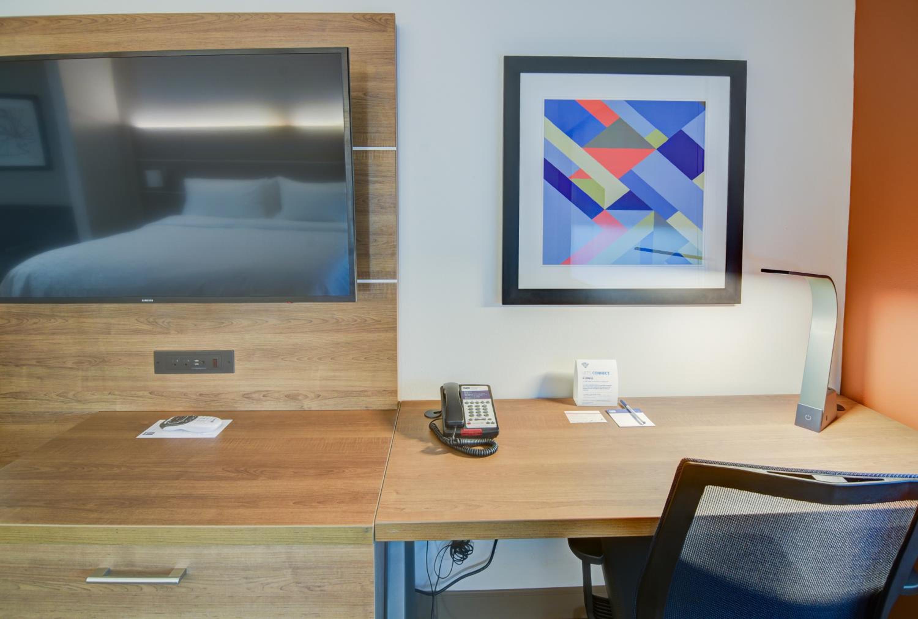 King Suite - Photo 1