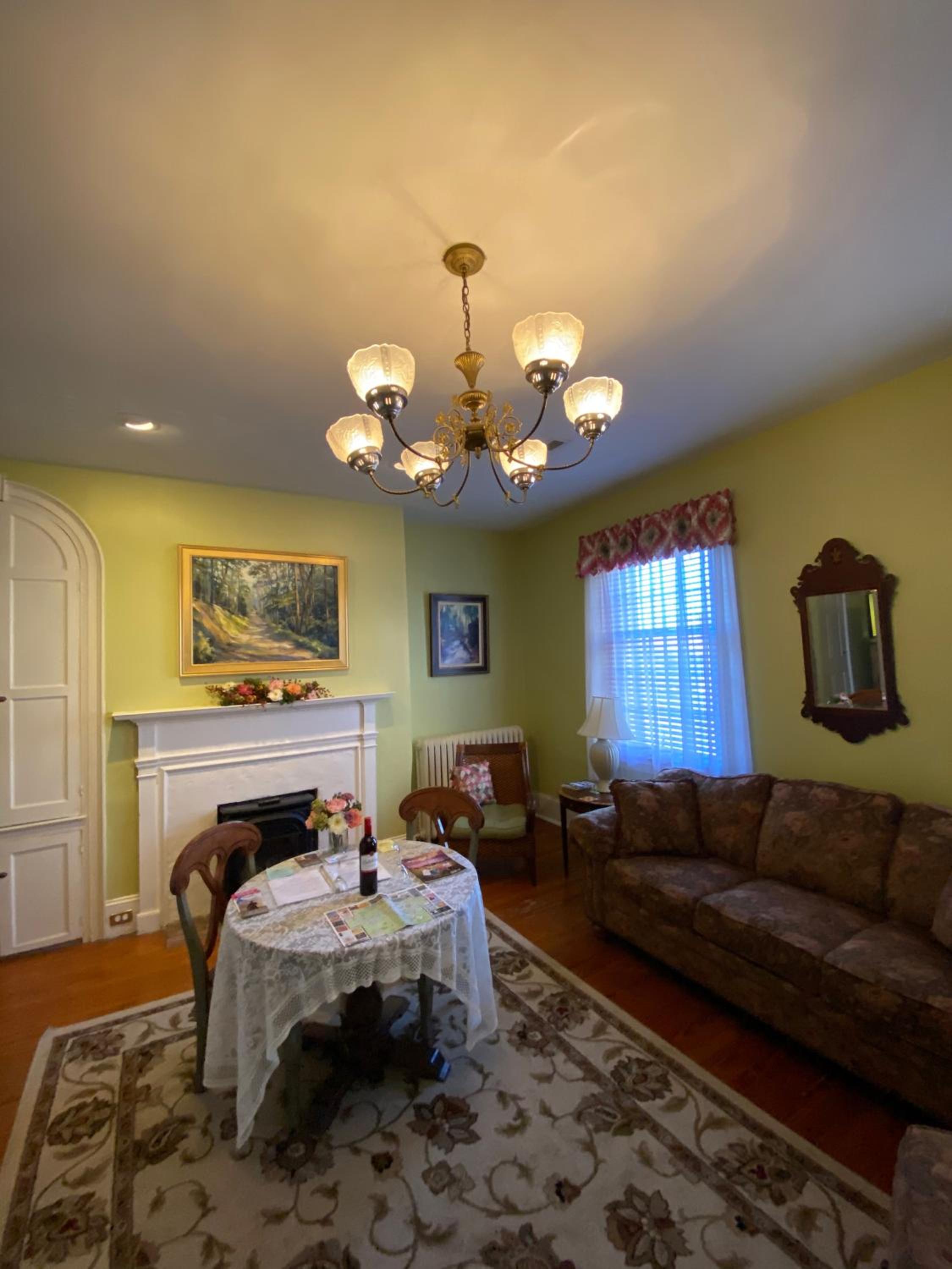 Irene Danner Suite (second floor) photo 3