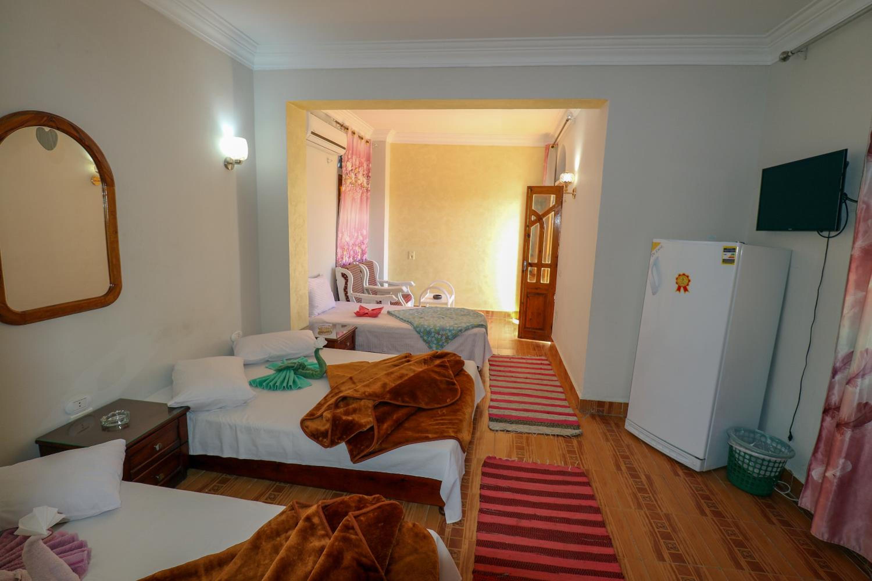 Triple Room with Private Bathroom photo 2
