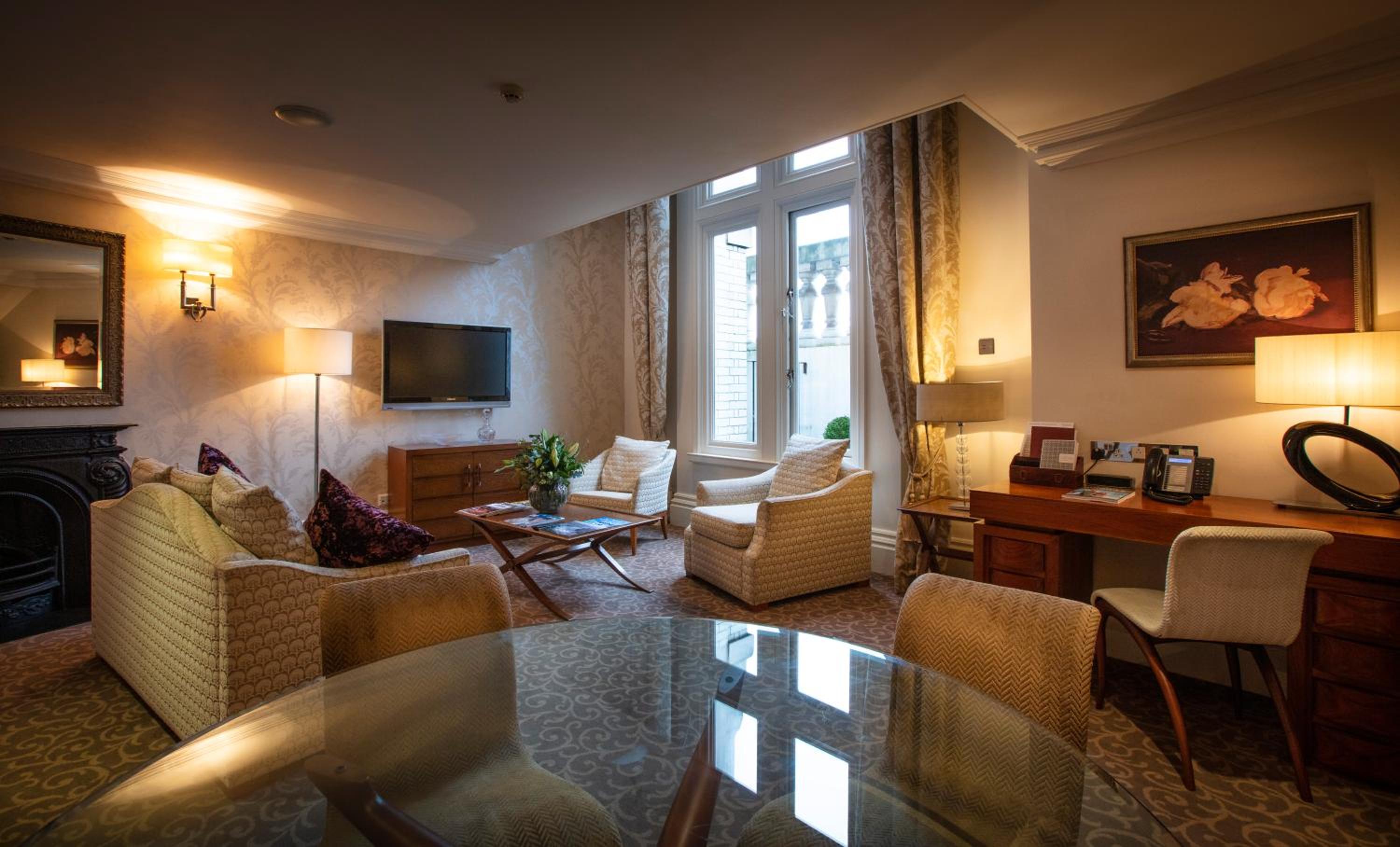 Royal Horseguards Suite thumbnail 6