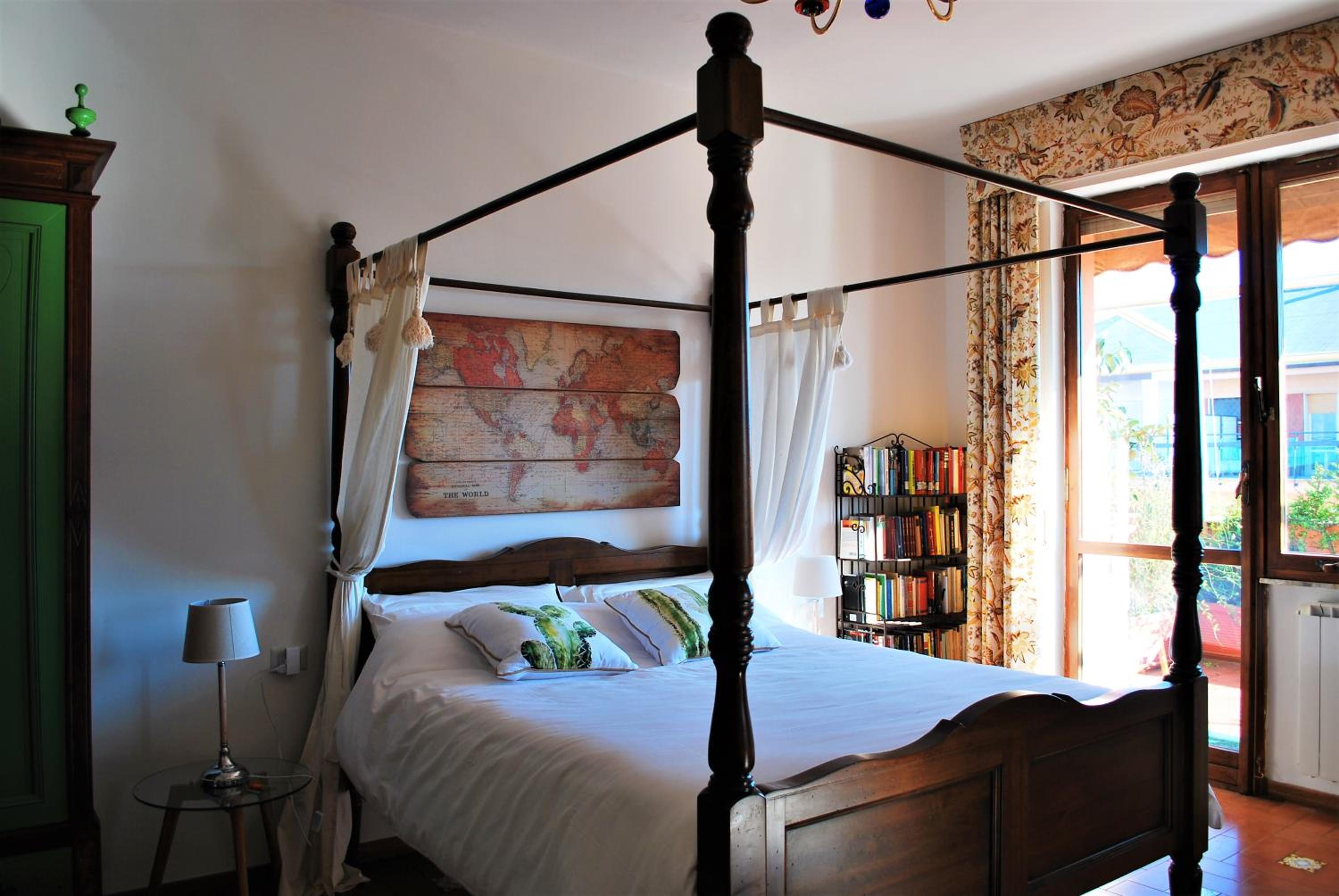 Deluxe Room - Photo 15