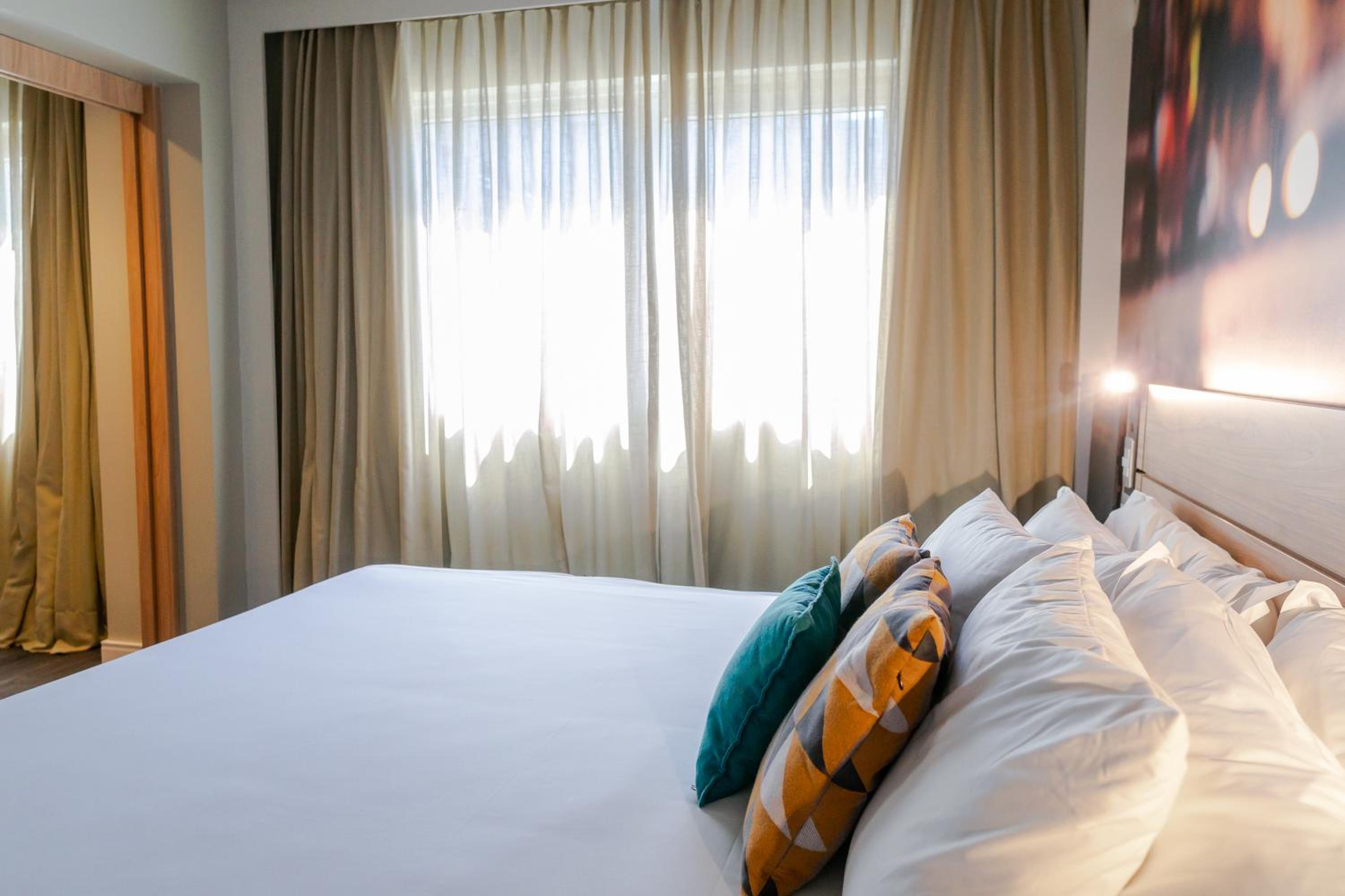 Superior Apartment with King Bed thumbnail 5