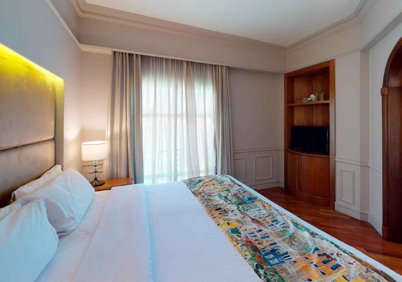 Queen Room - Photo 3