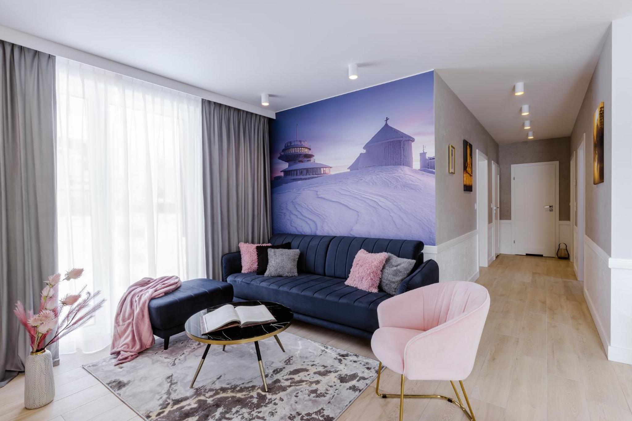 Four-Bedroom House photo 2