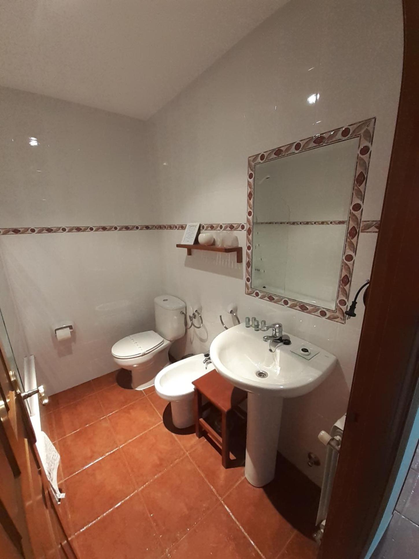 Double or Twin Room with Mountain View - Photo 7